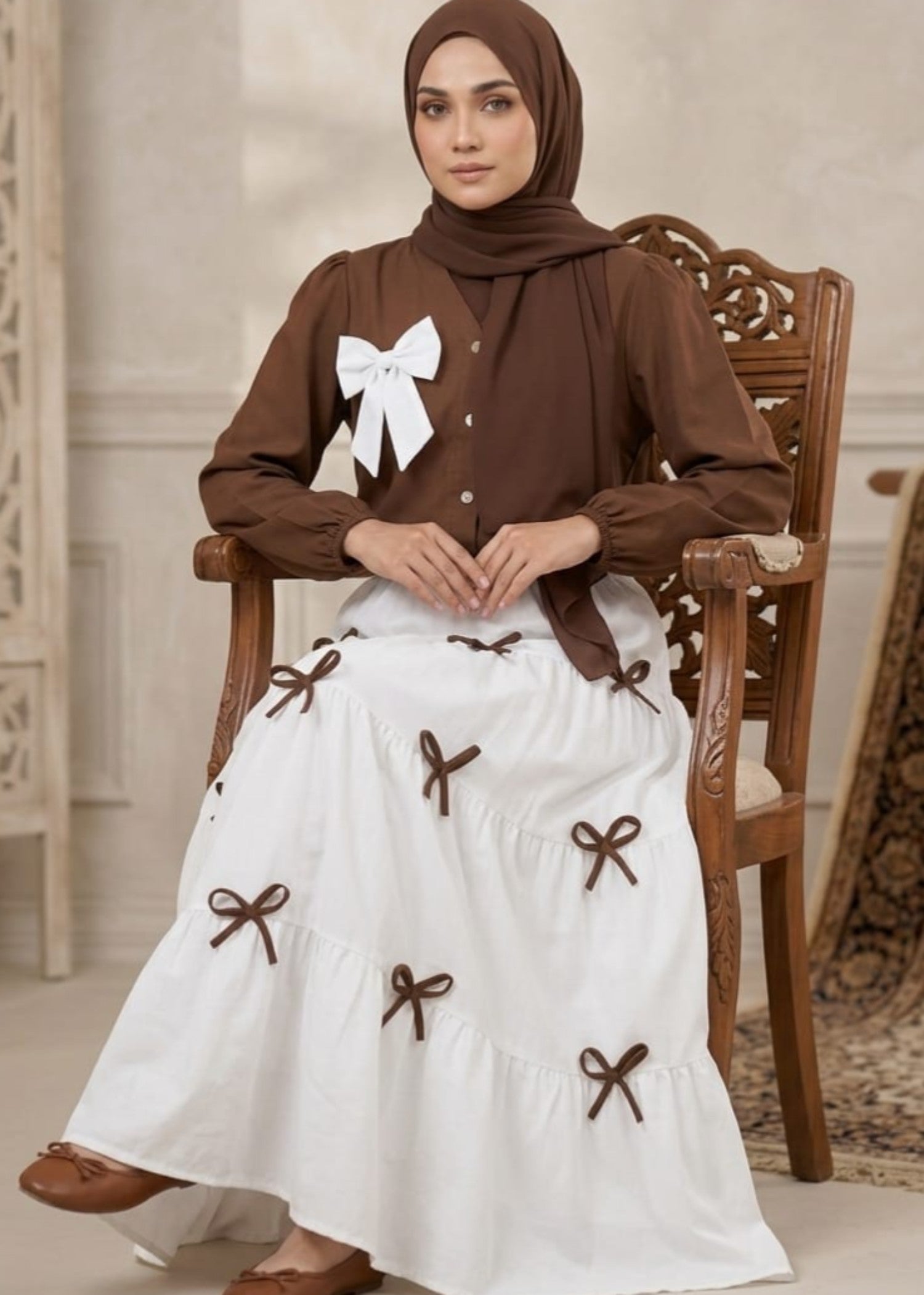 crepe georgette Skirt in Chocolate brown, white