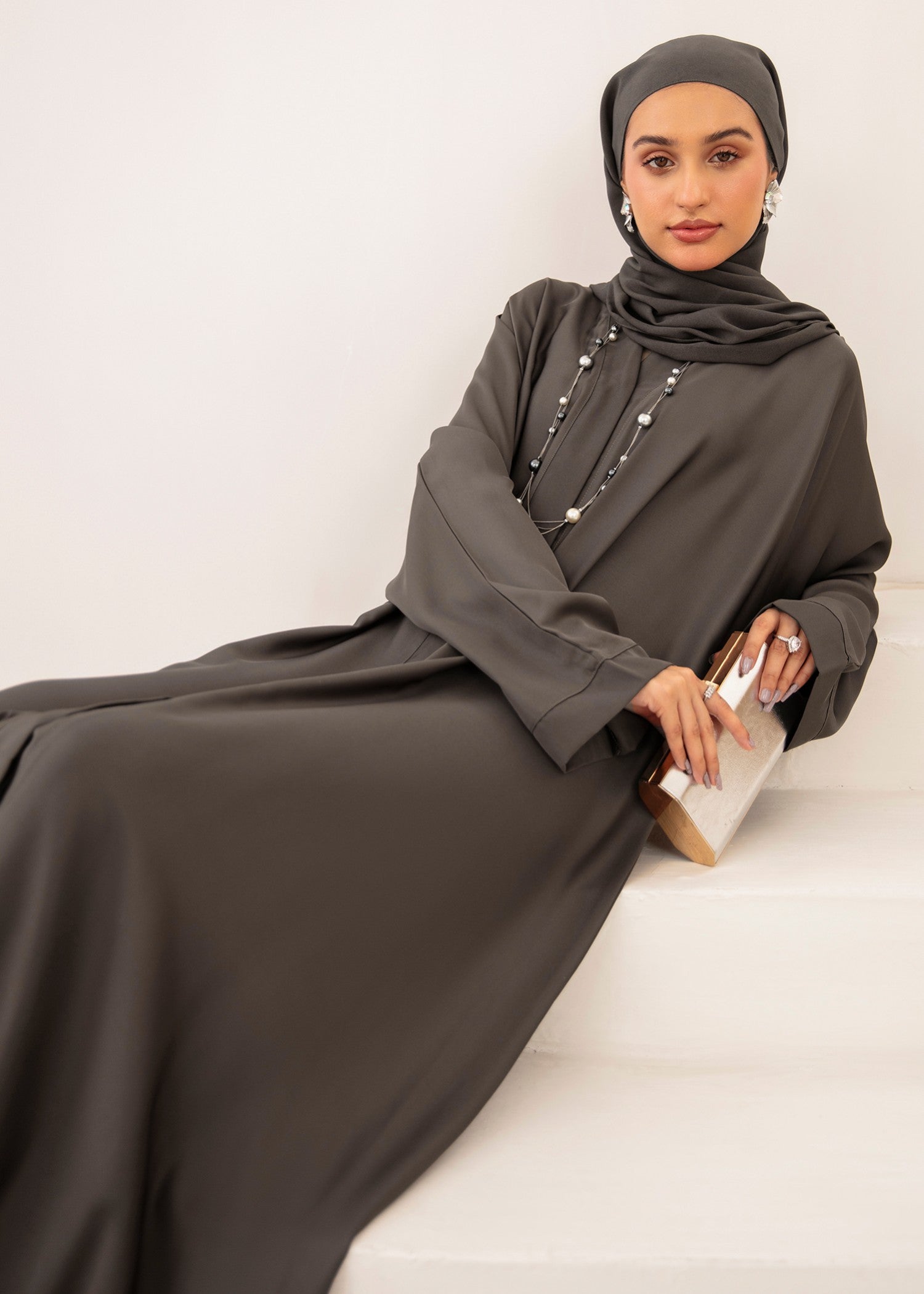 nidha Abaya in Ebony