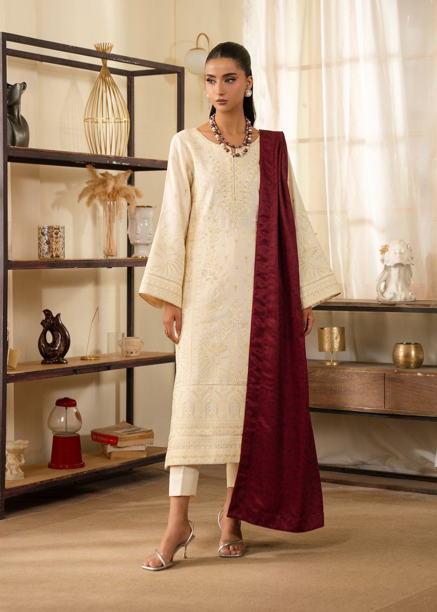 karandi Kurta Set in Off-white, maroon