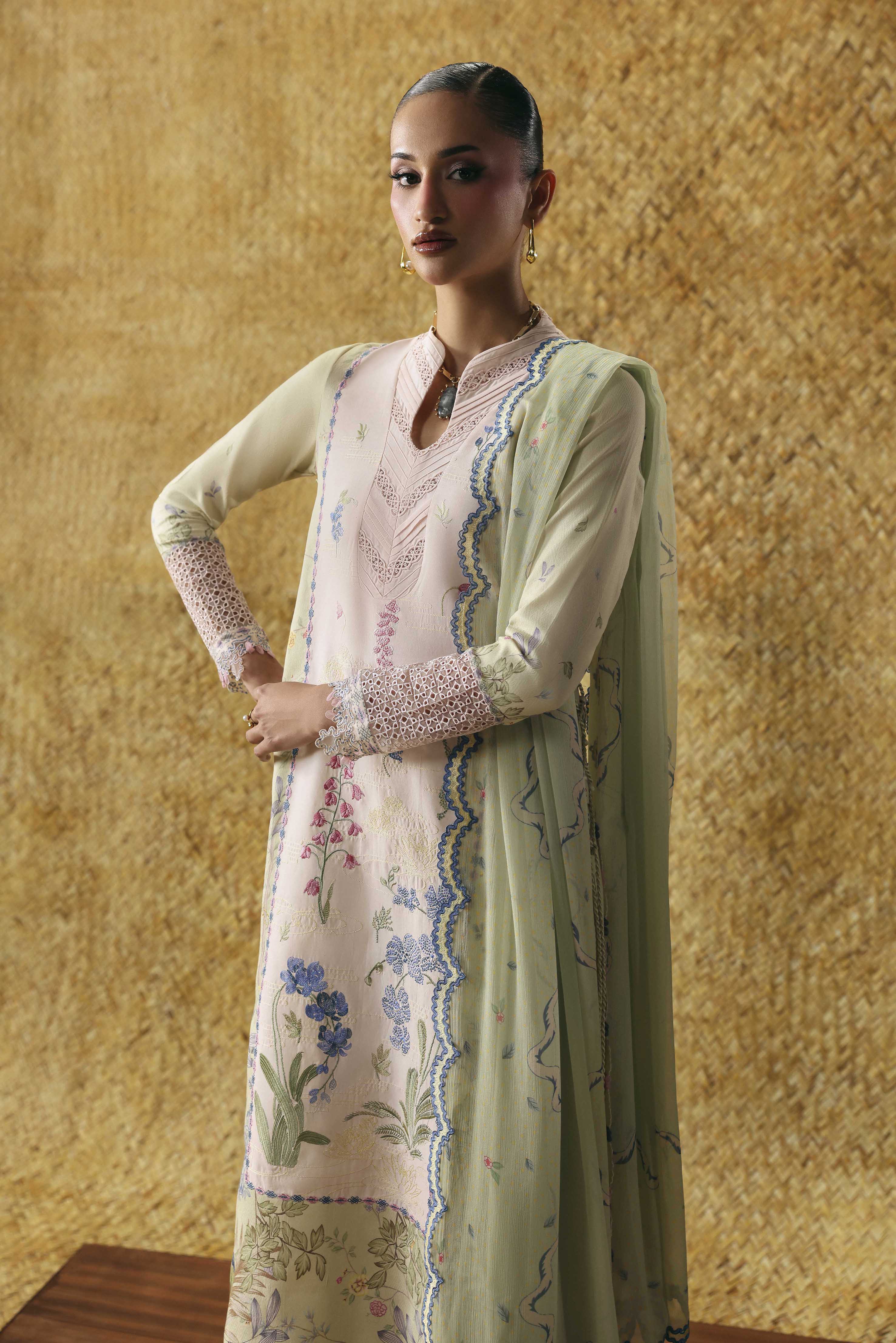 Luxury Lawn – SL-08-26-V2