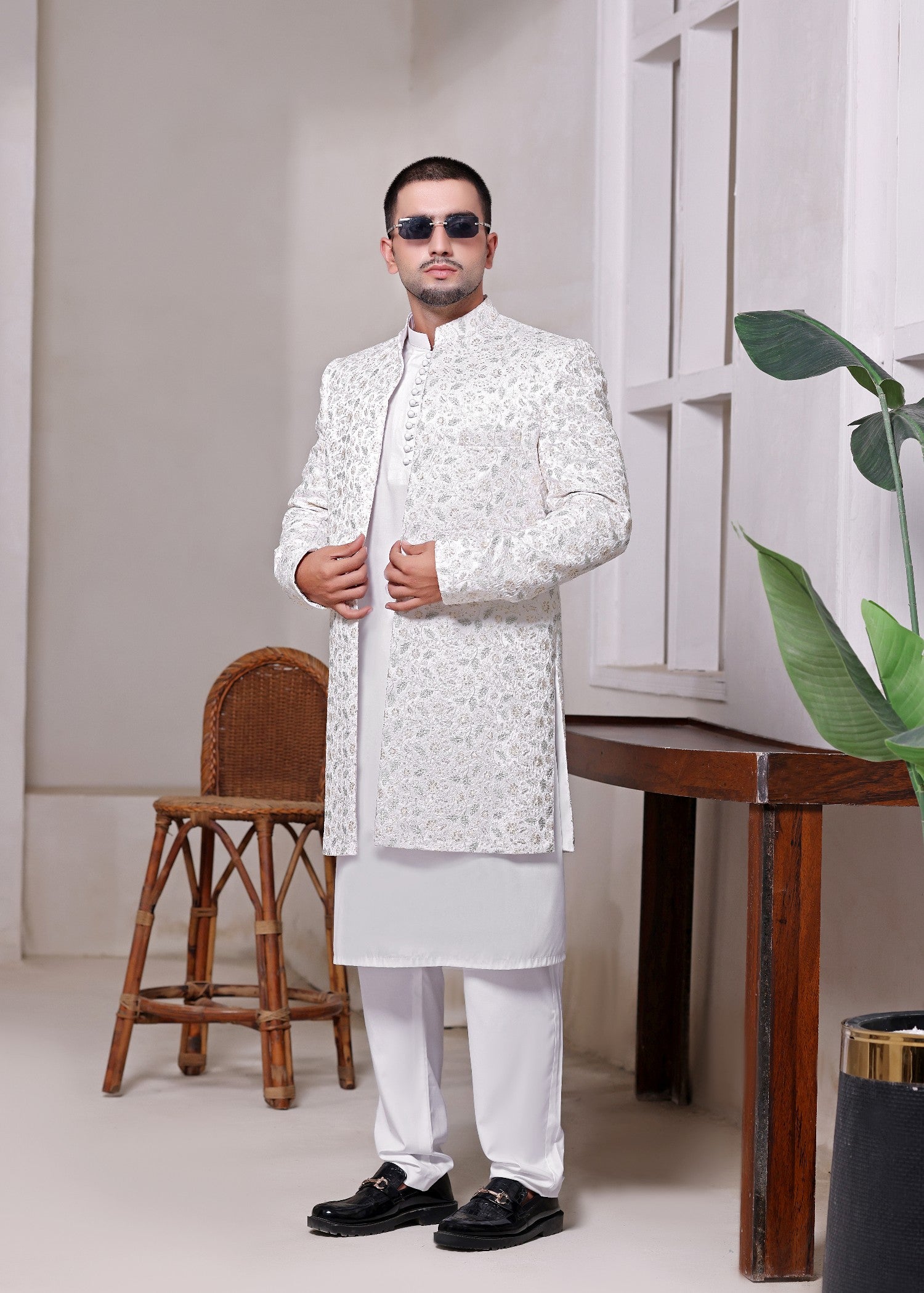 charmuse/shamooz Sherwani in Off-white