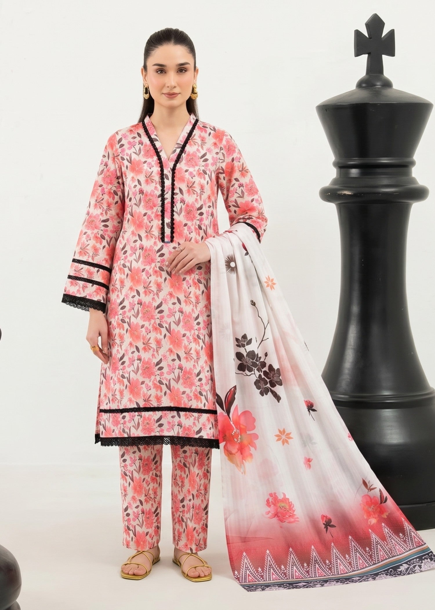 lawn Kurta Set in Tea rose pink