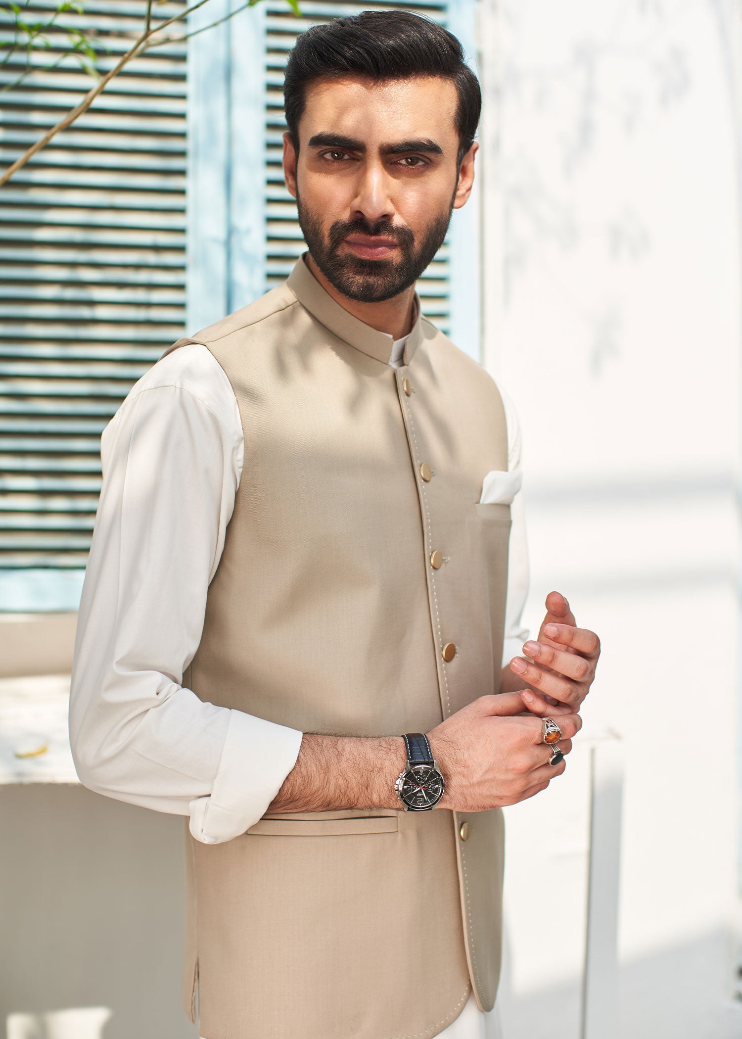 wash & wear Waistcoat in Beige