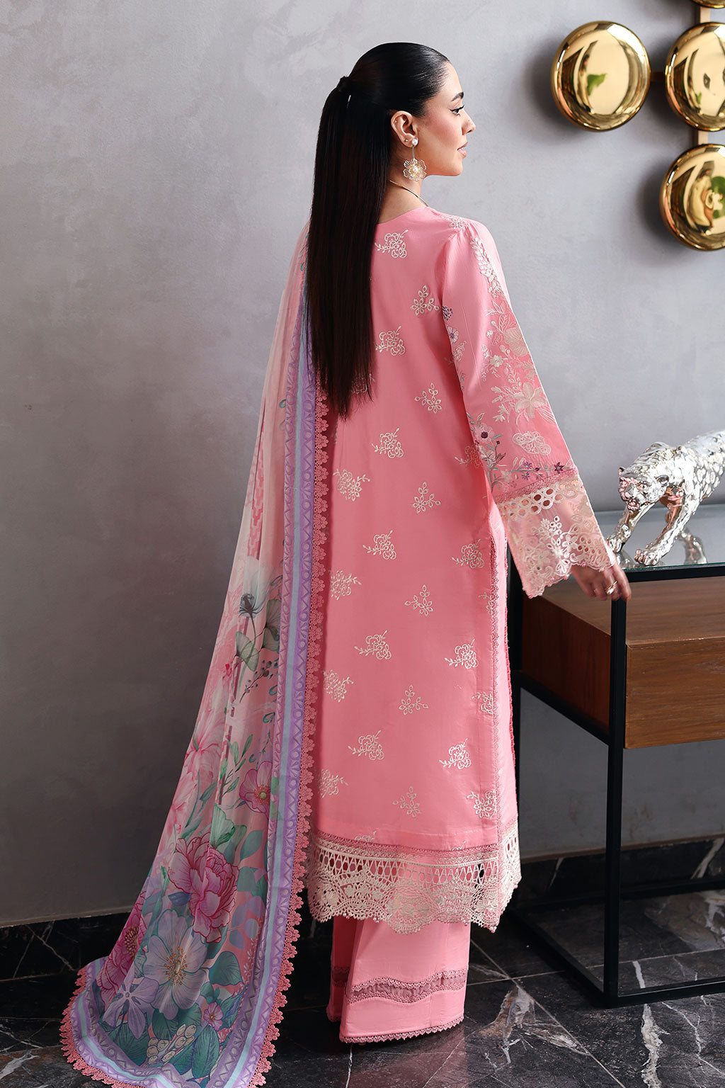 Andaaz Luxury Lawn – Z-1404