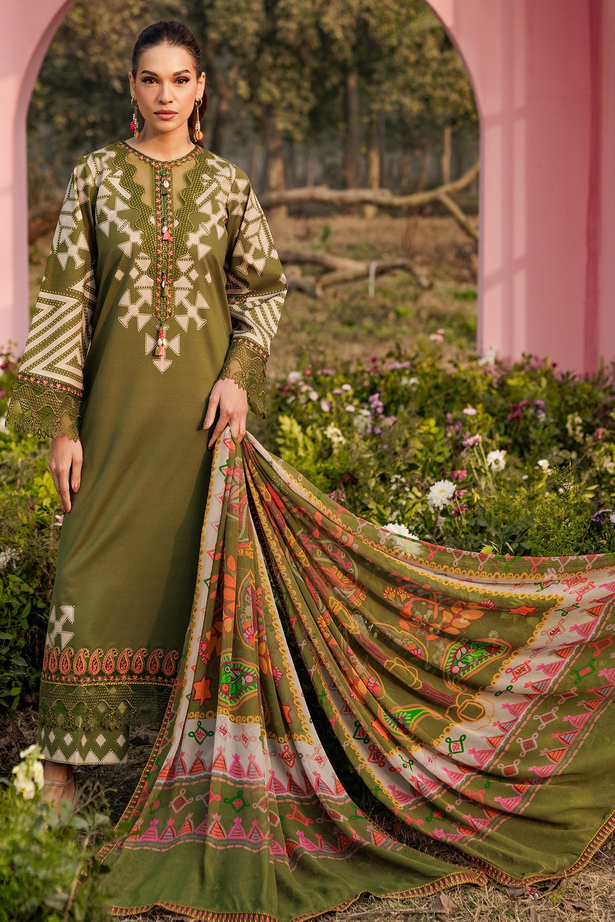 Rang-e-Bahar Lawn – CRB6-04