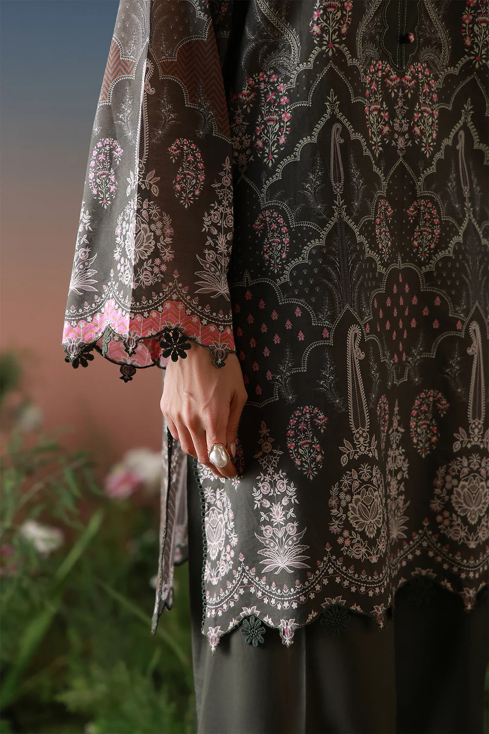 Mirha Lawn – Shadow Lace