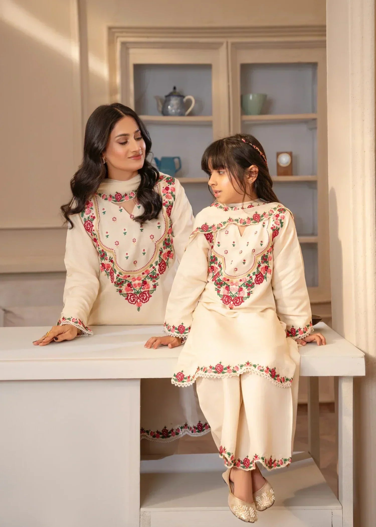 viscose raw silk Kurta Set in Off-white, cream