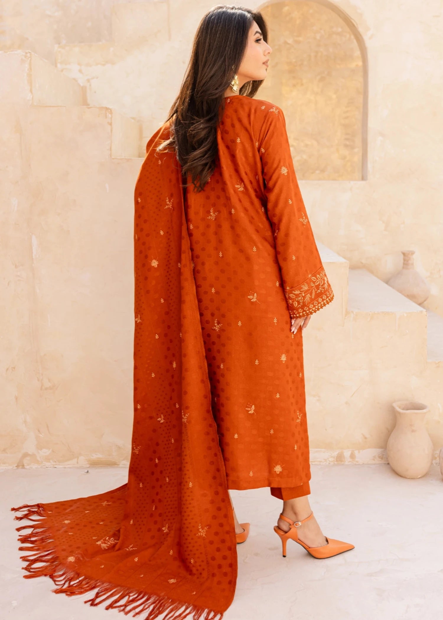 dhanak wool Unstitched in Orange