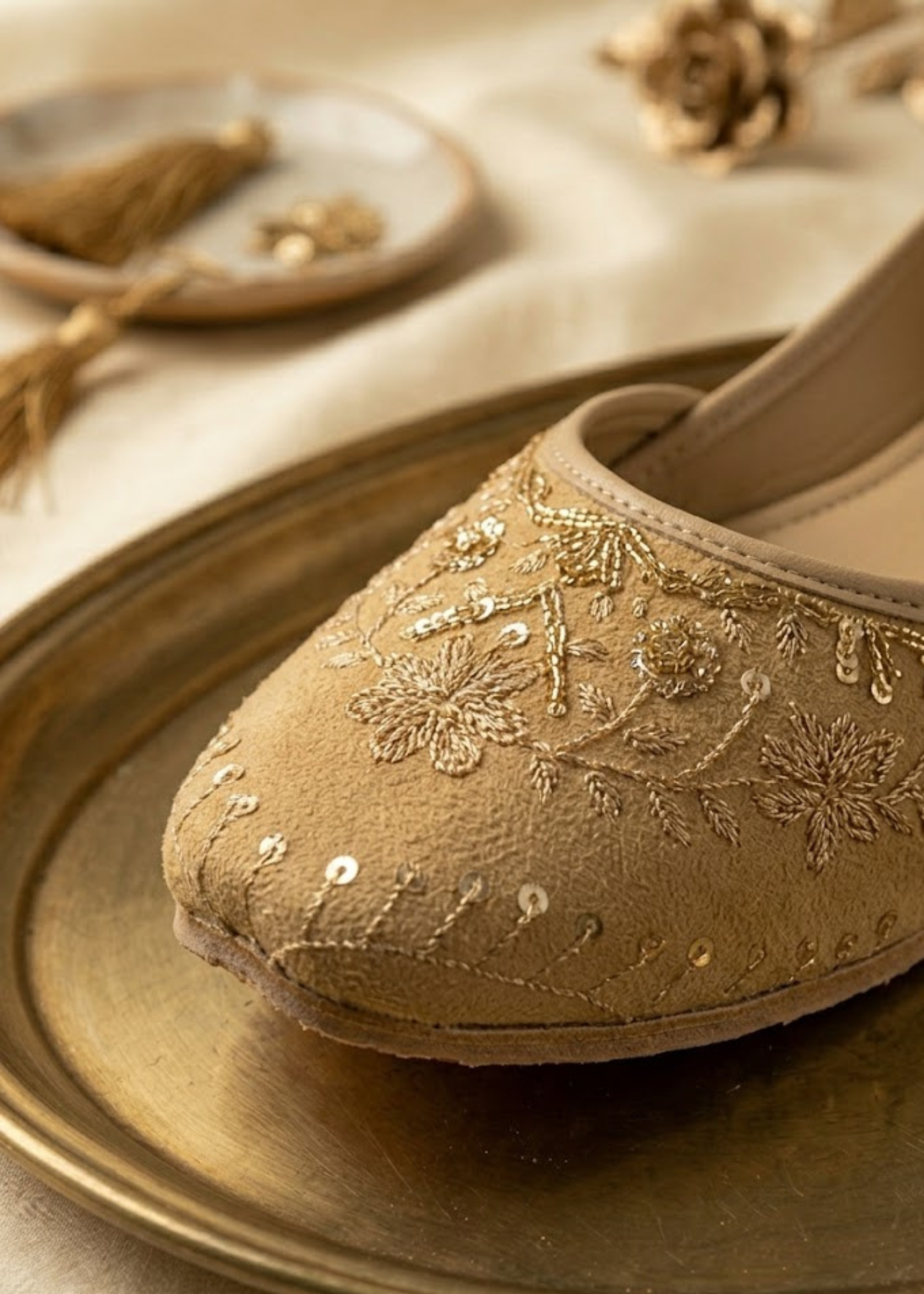 Khussa in Camel brown by - High Quality Women Khussa MIW0202