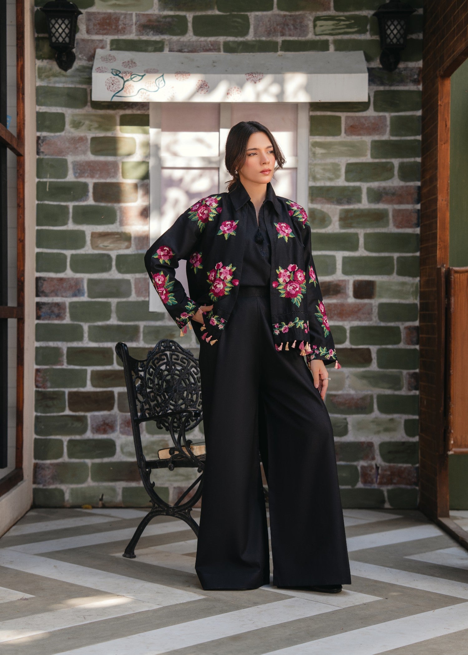 lawn Jacket in Black
