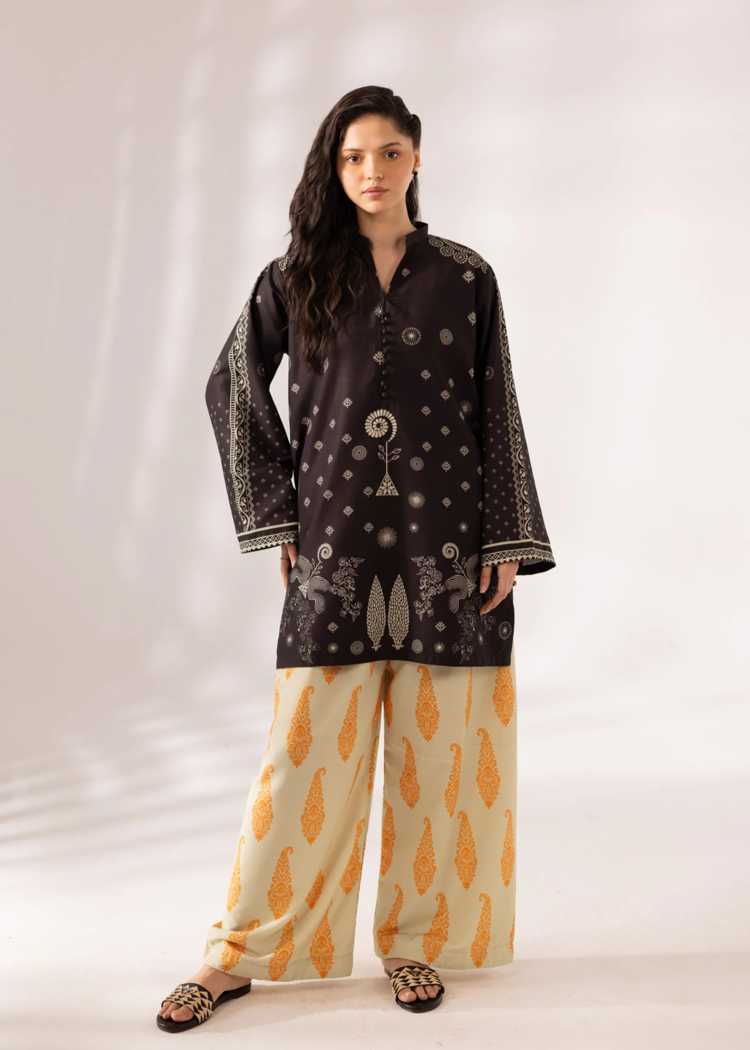 blended khaddar Kurta Set in Black, off-white