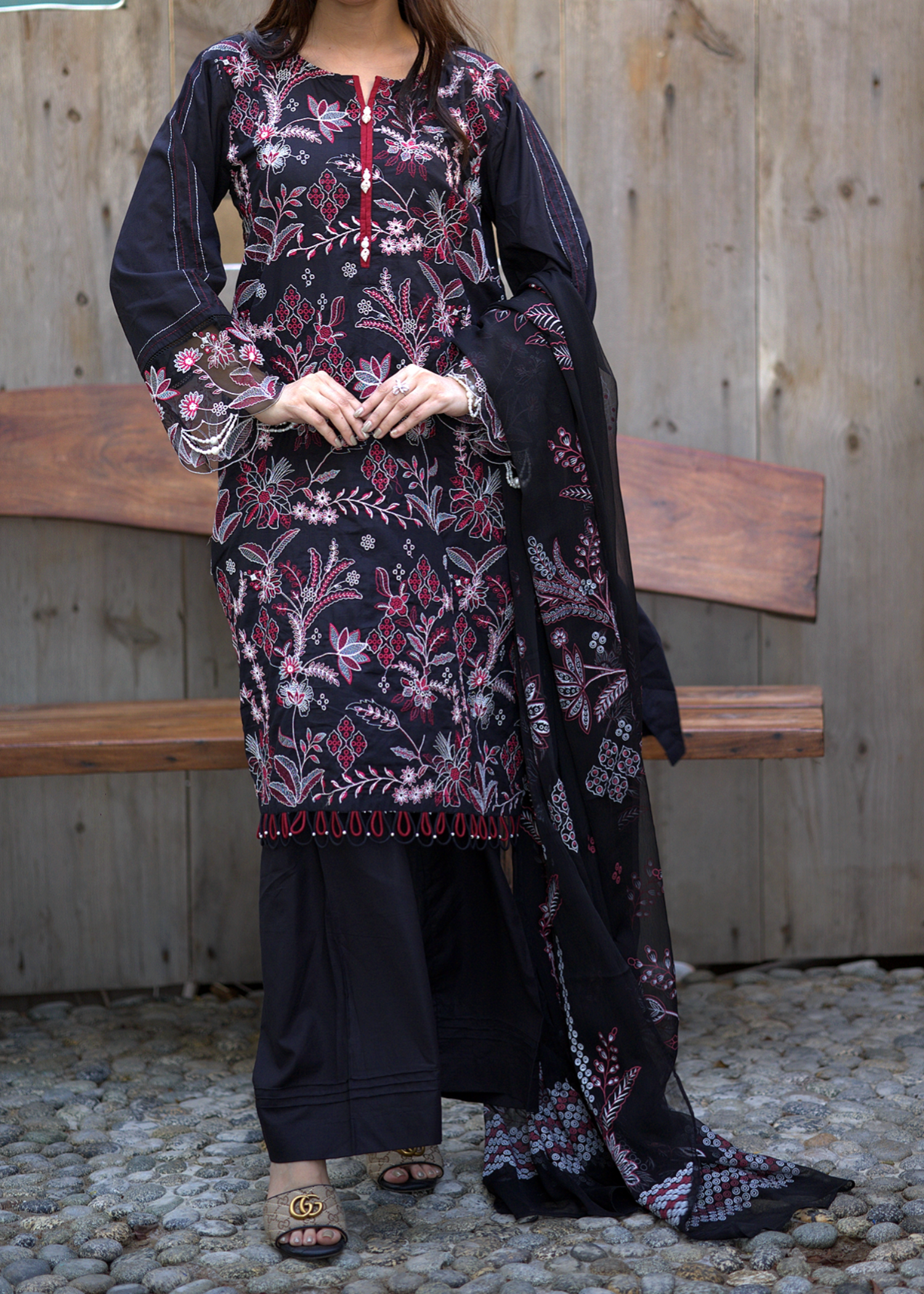lawn cotton Unstitched in Onyx