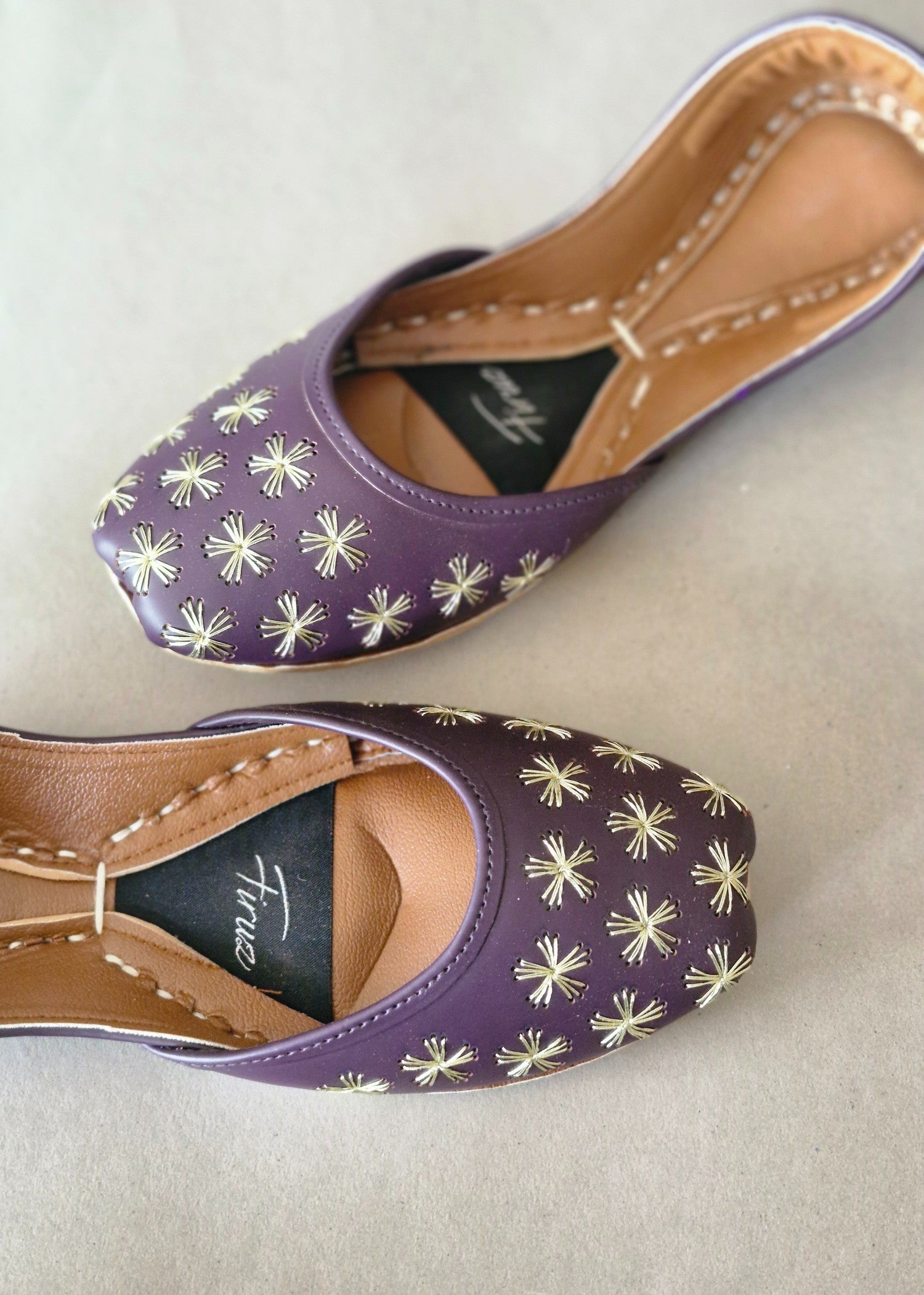 Khussa in Purple by - High Quality Women Khussa ZZM4467