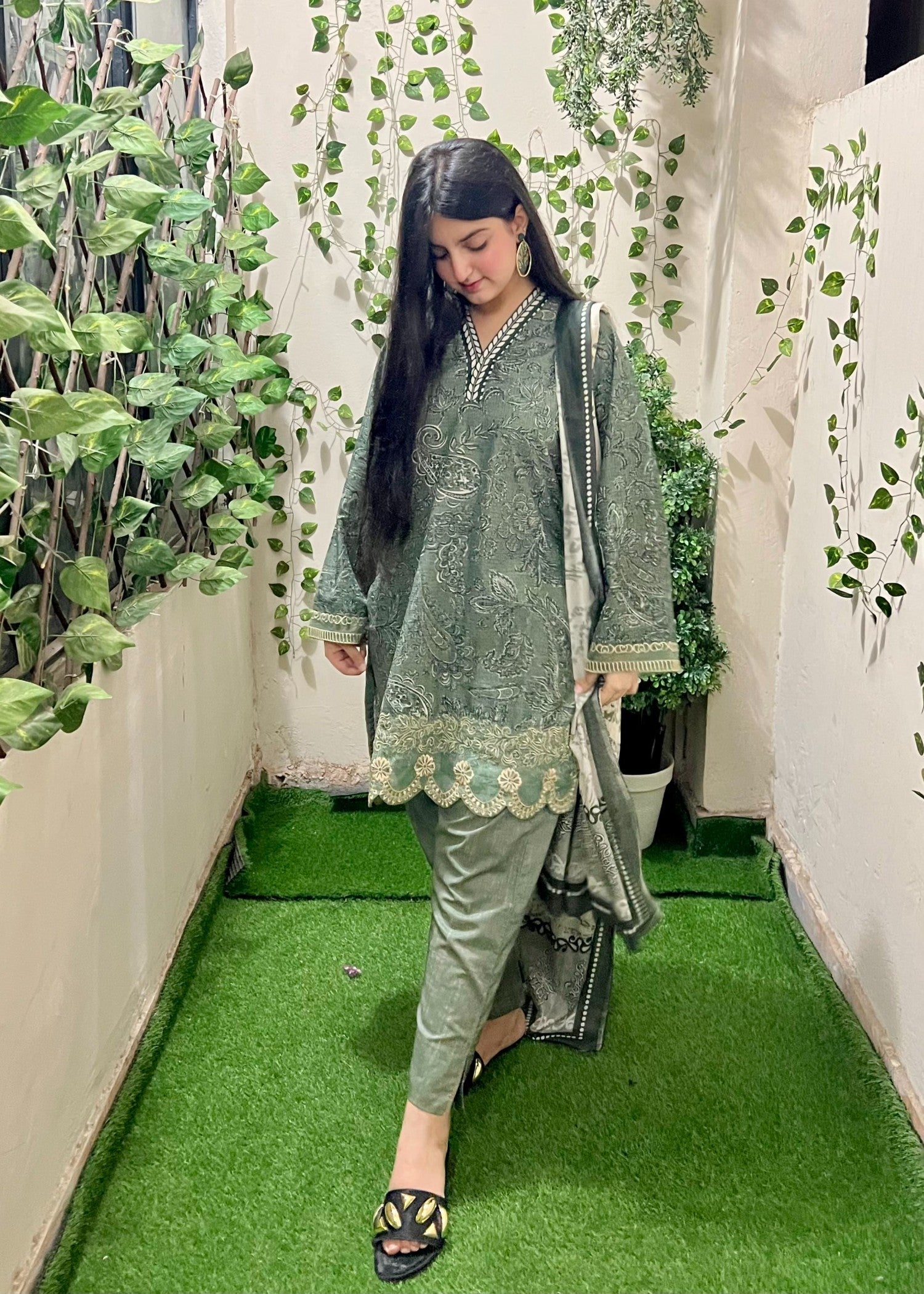 lawn cotton Kurta Set in Fern green