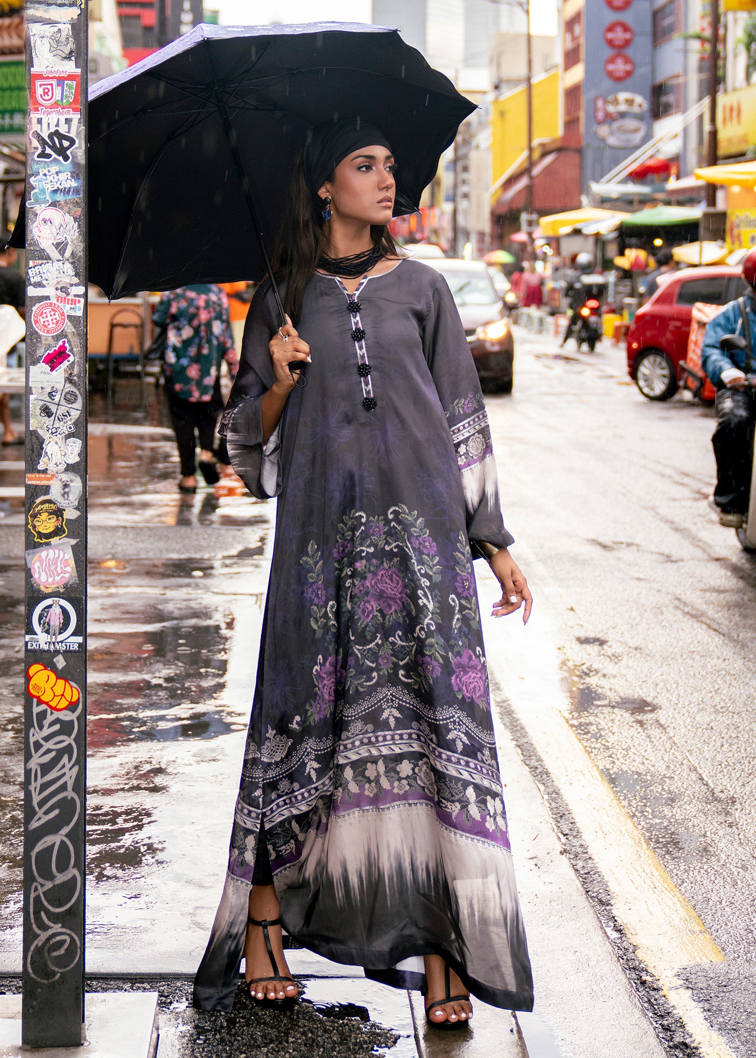 charmuse/shamooz Kaftan in Charcoal