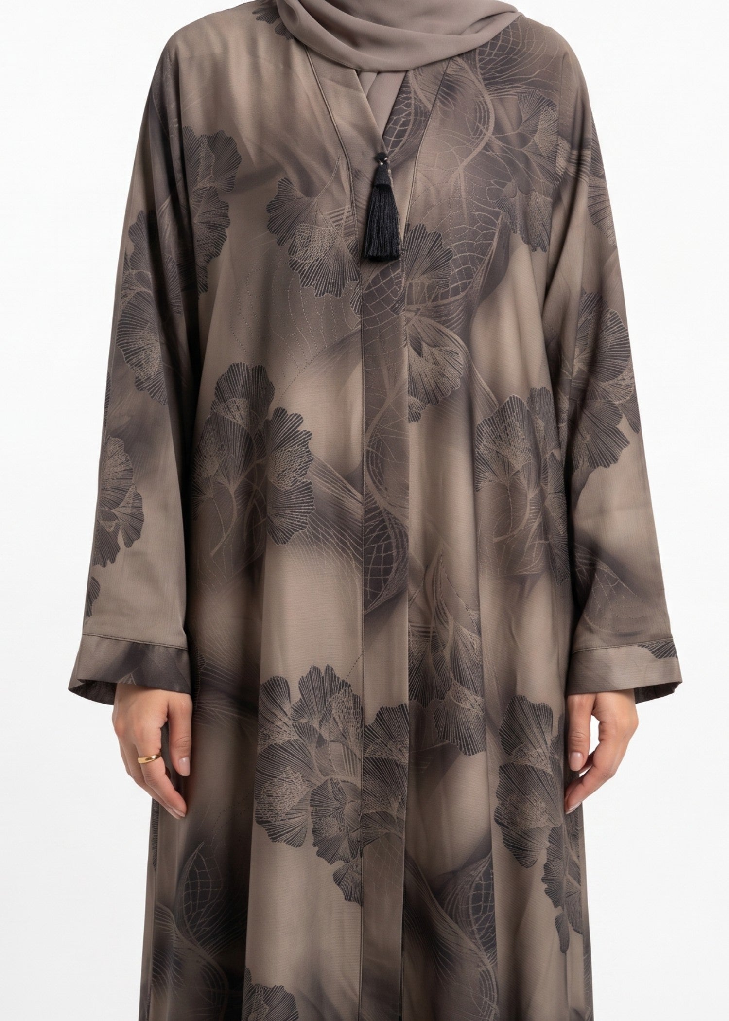 nidha blend Abaya in Taupe black
