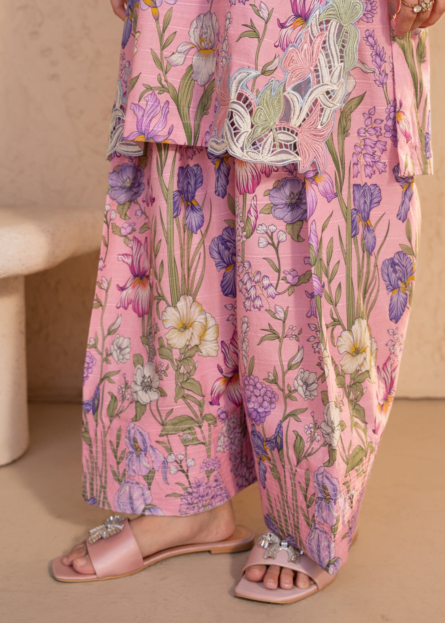 textured lawn Kurta Set in Petal pink