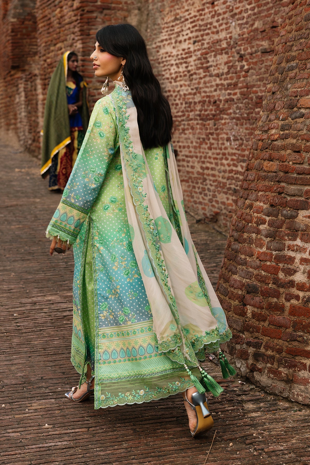 Chunri Lawn – CHN6-07