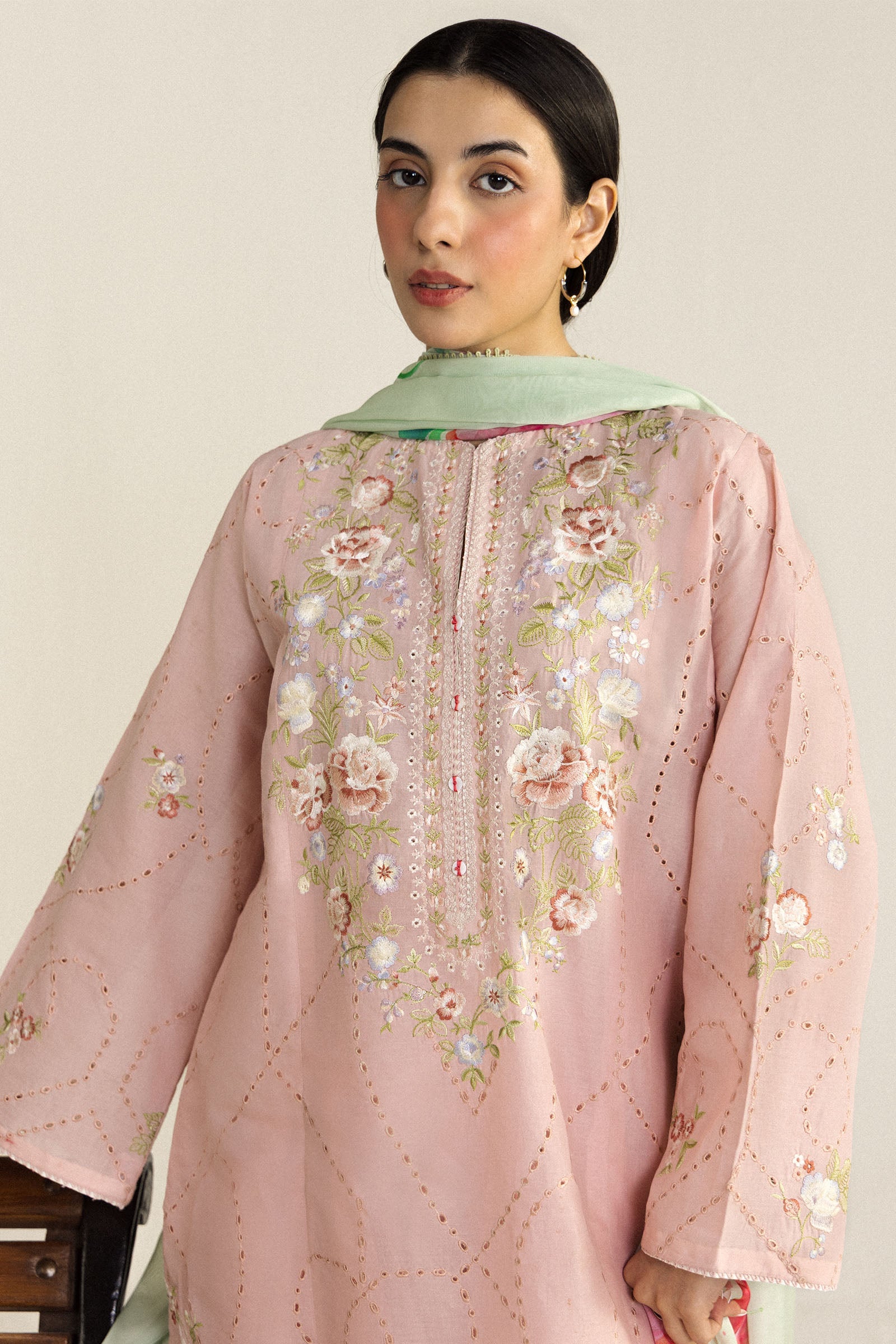 Coco Lawn Edit II – Lune-2B