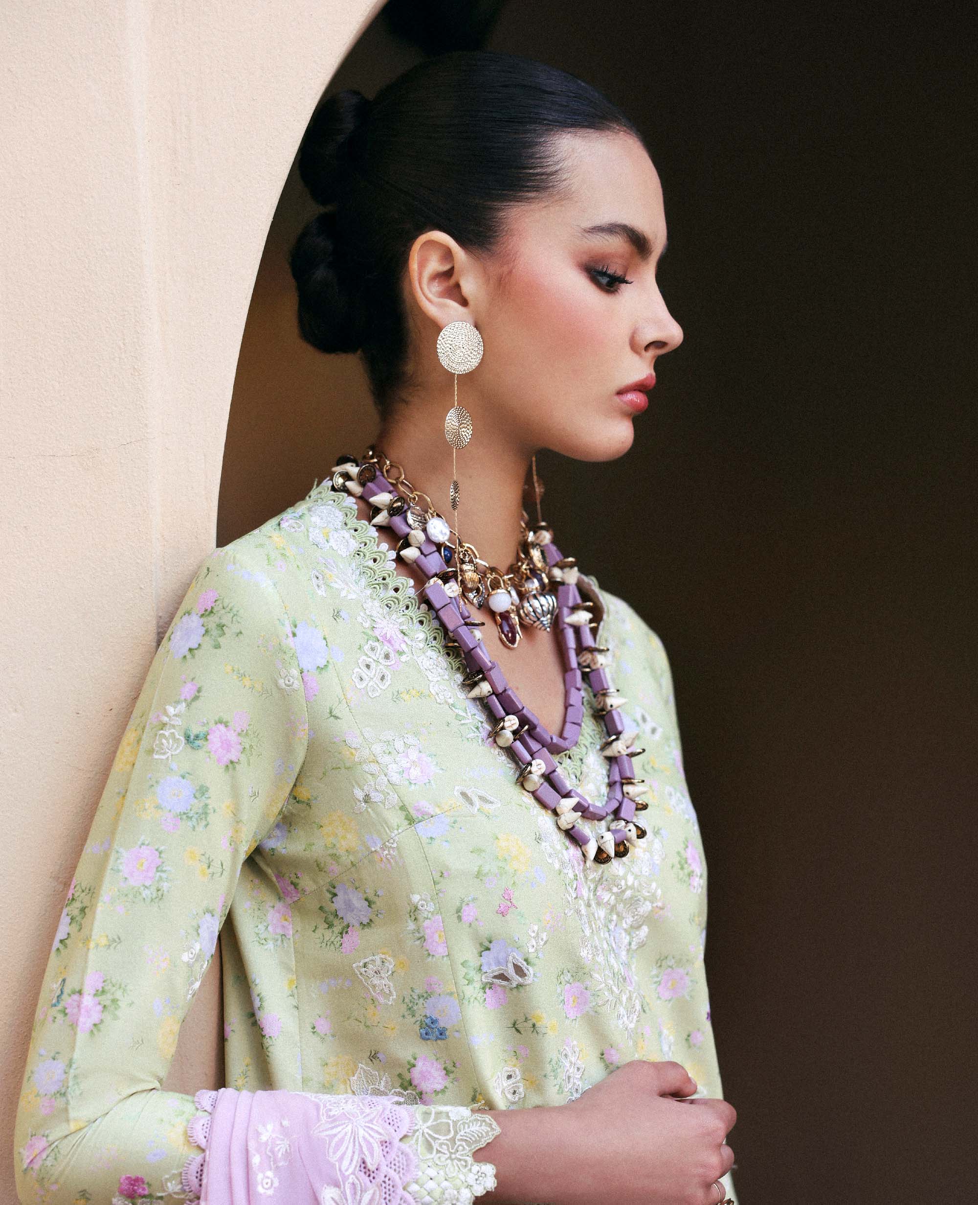 Republic Reine Eid Luxury Lawn – Perla