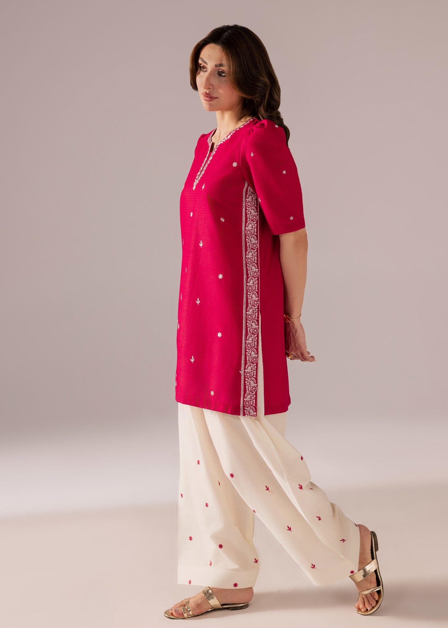 ribbed lawn Kurta Set in Off-white, mulberry