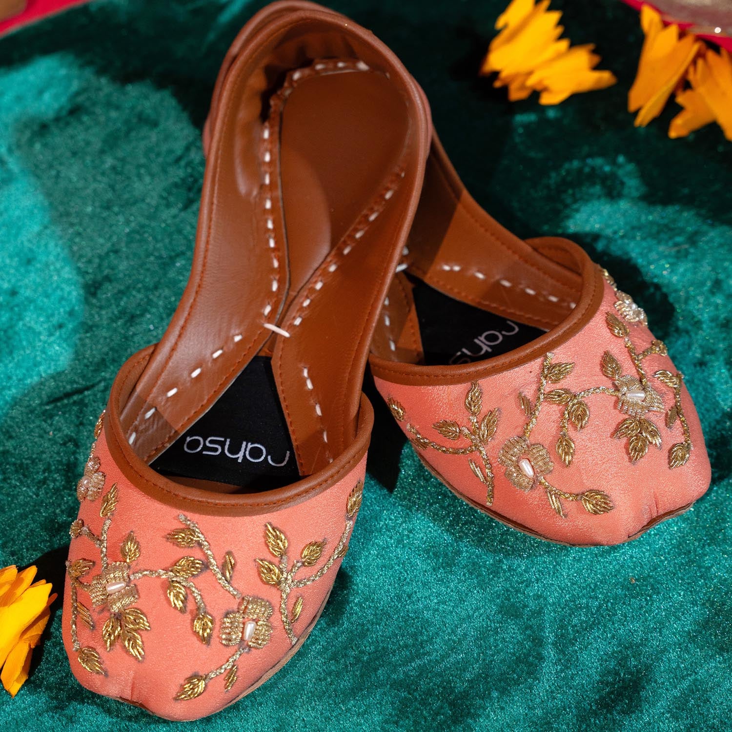 Khussa in Peach pink by - High Quality Women Khussa SQA3140