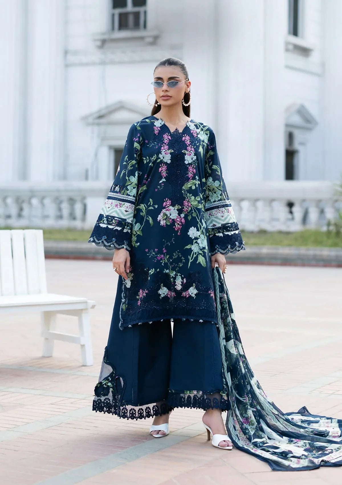 Signature Lawn Edit – 3a Mariel