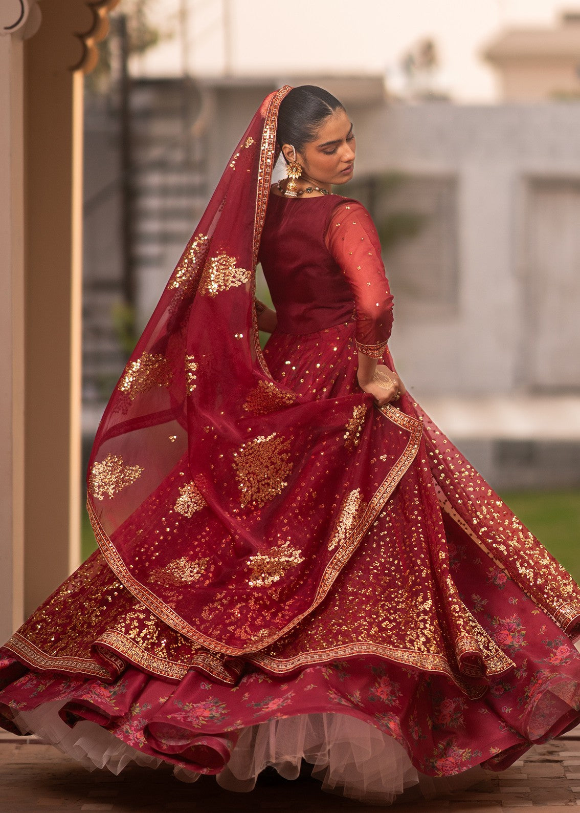 organza Pishwas in Red