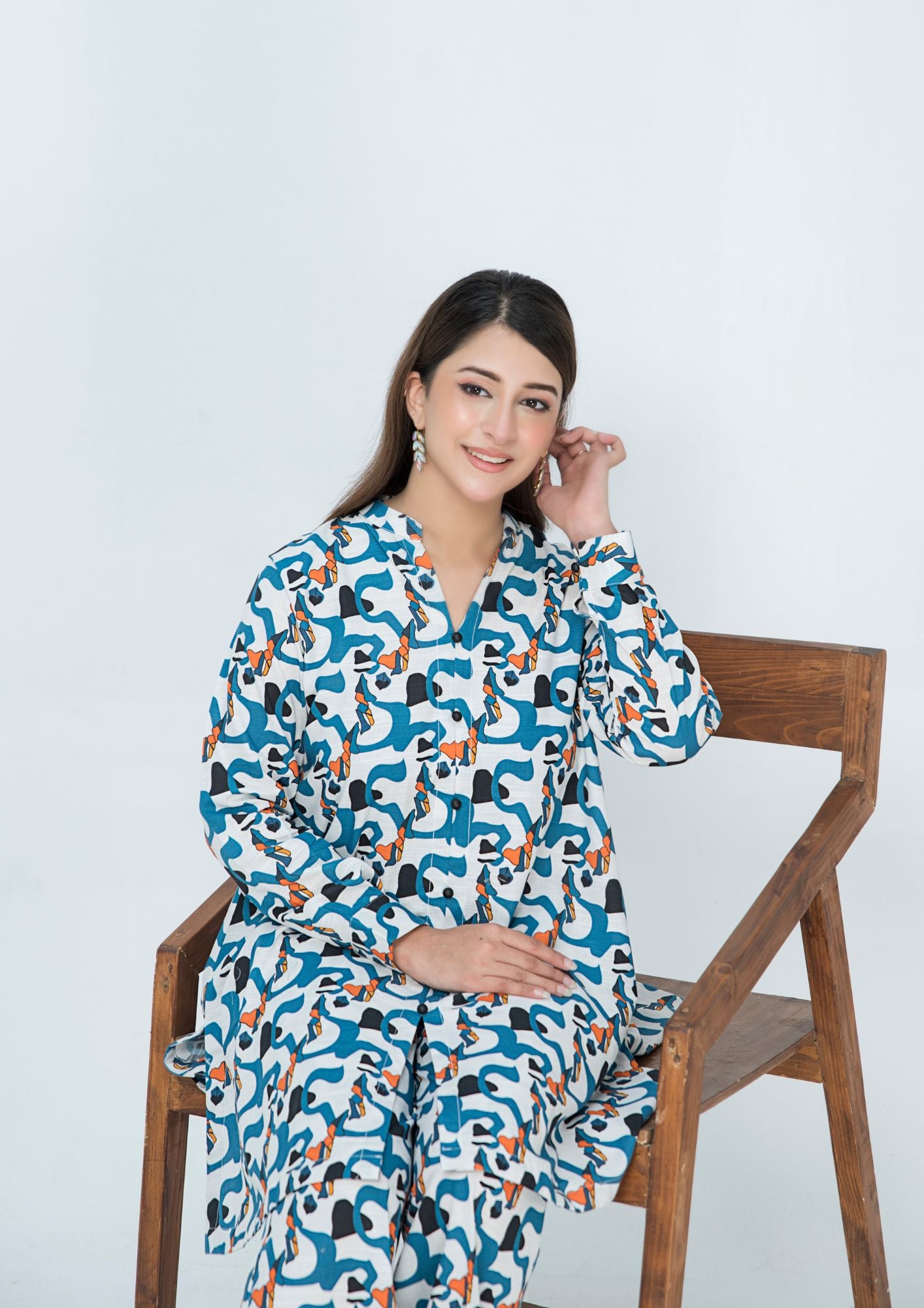 khaddar Short Frock in White, blue