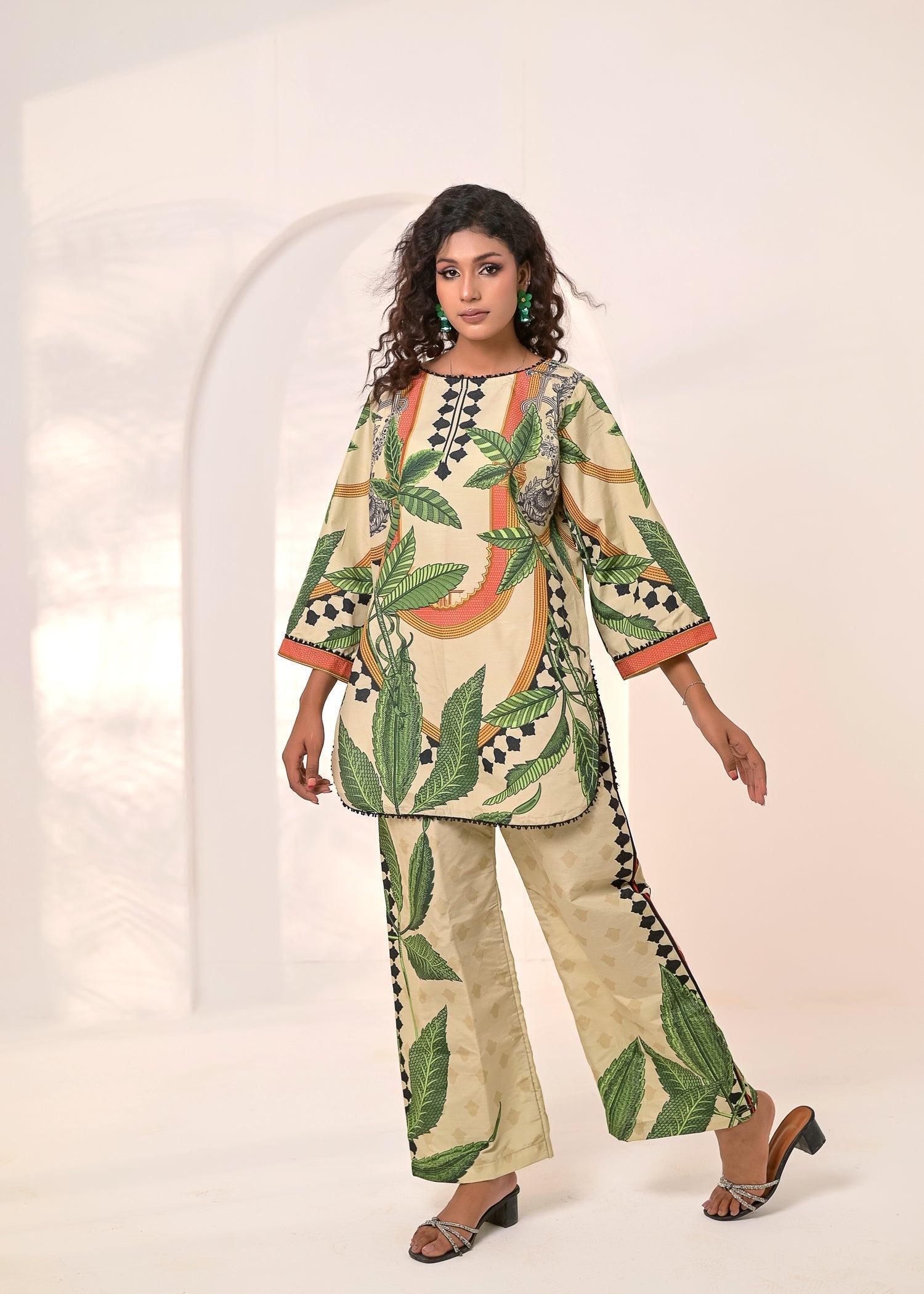 poly silk Co Ord Sets in Green, cream