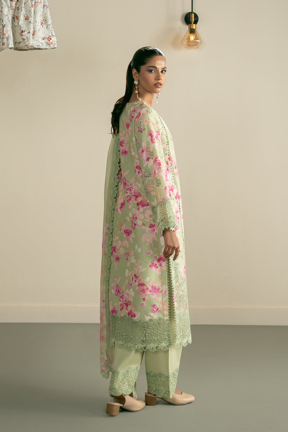 Zephyr Lawn – Nisa
