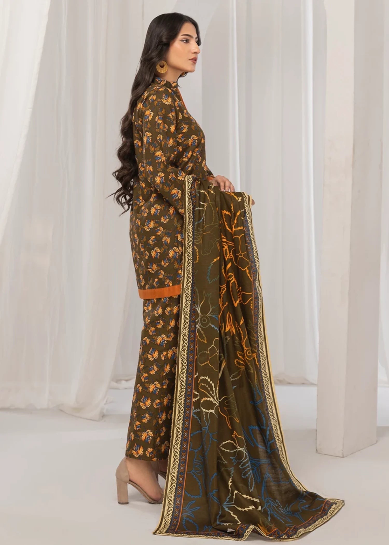khaddar Unstitched in Hunter green