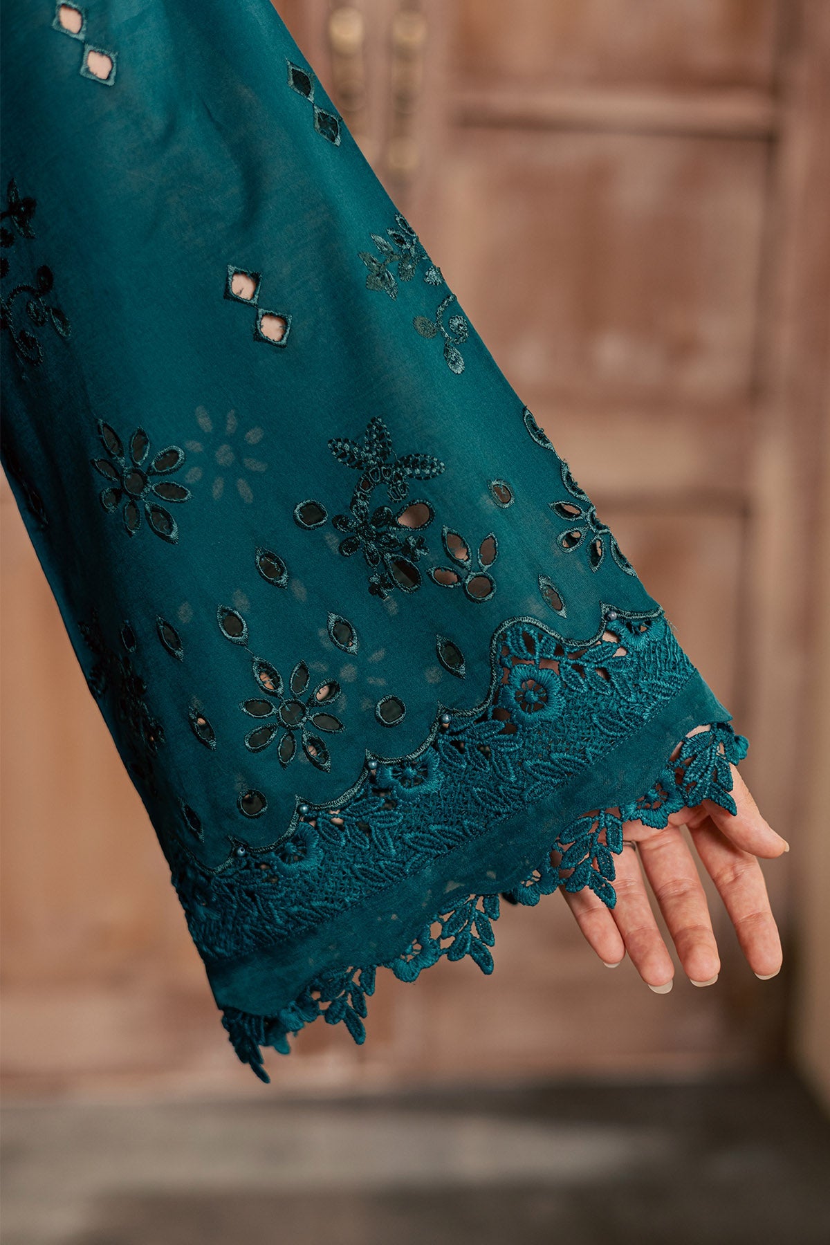 Bazaar Lawn – NE-256