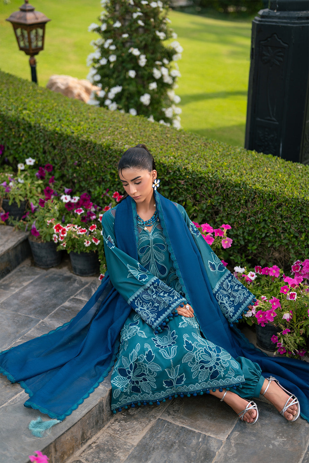 Summer Lawn – 7071-Bloom