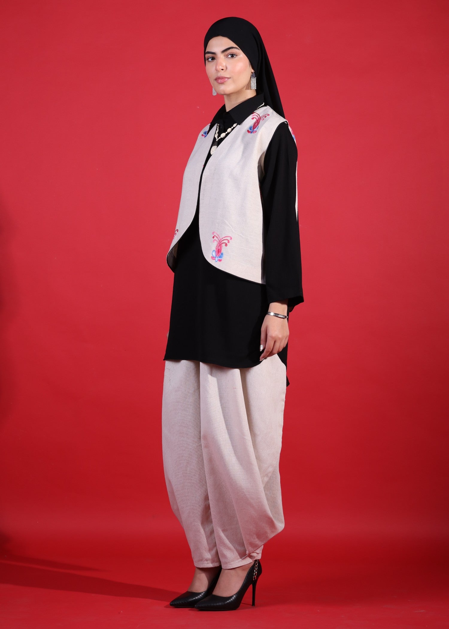 jacquard crepe Kurta Set in Black, linen