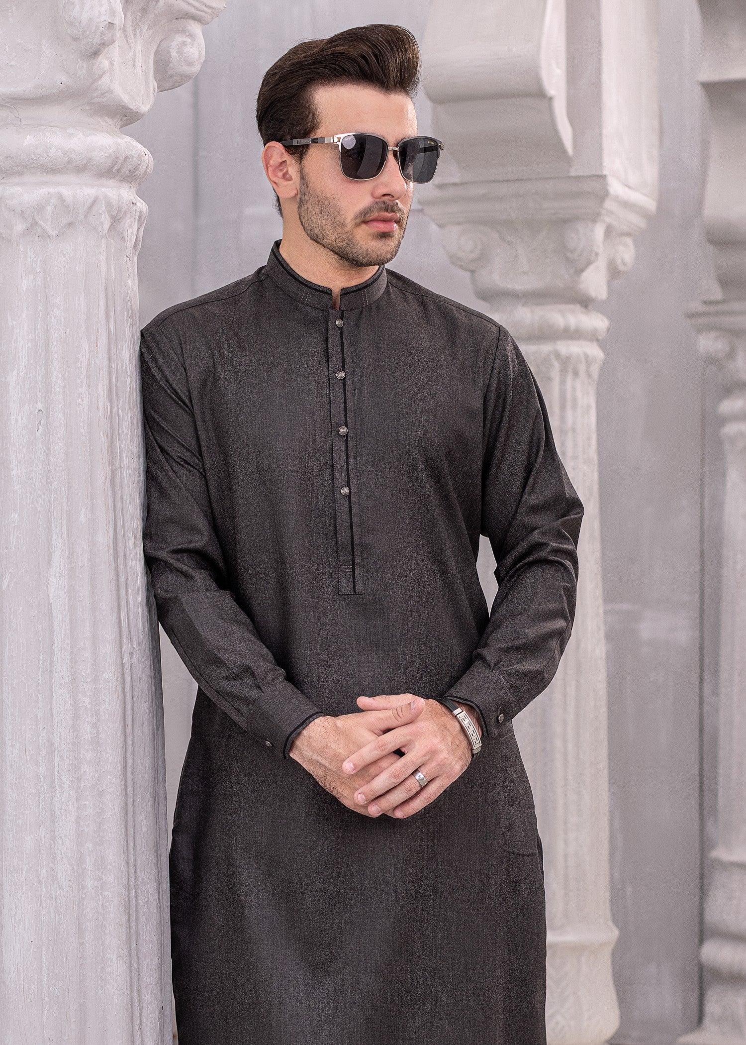tropical Kurta Set in Obsidian