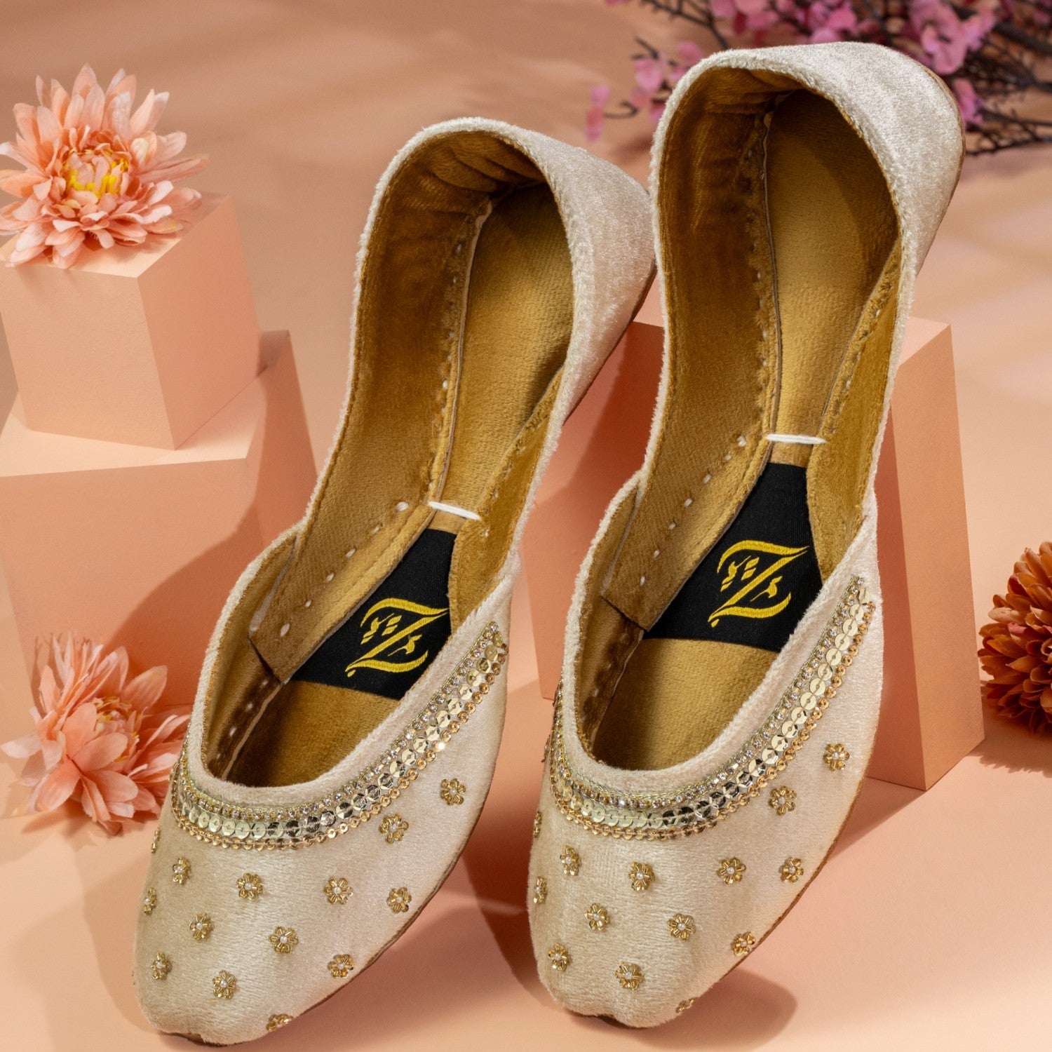 Khussa in Wheat by - High Quality Women Khussa ICU8821