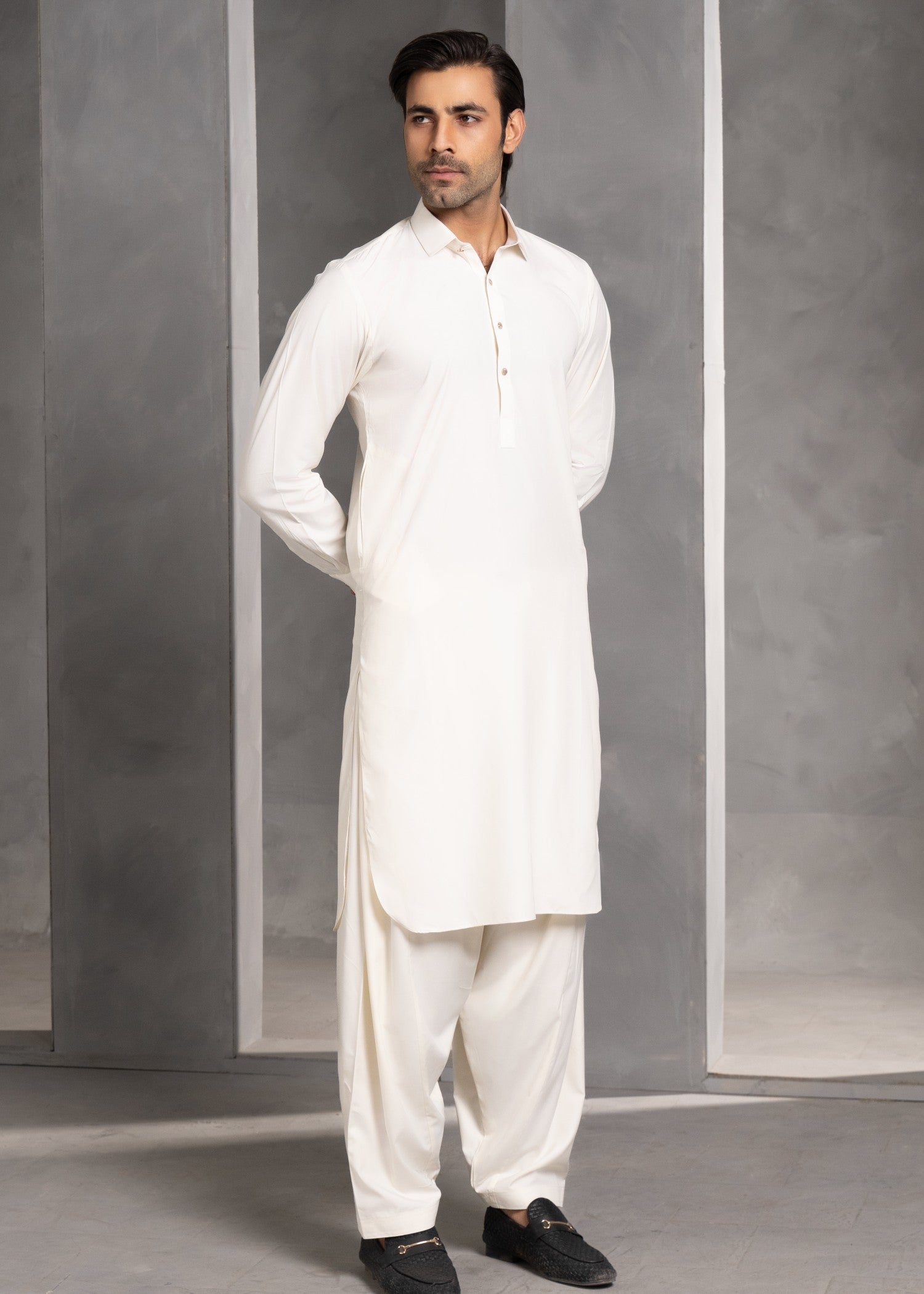 blended satin Shalwar Kameez in Off-white