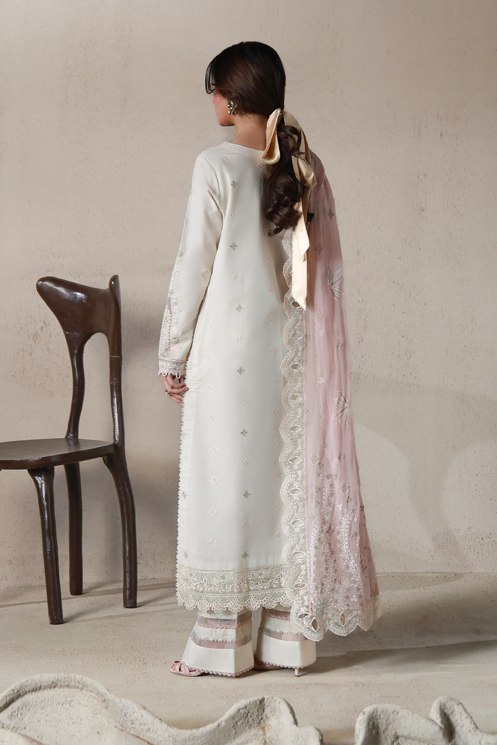 Saagar Festive Luxury Lawn – NAIRAH (AL-06)