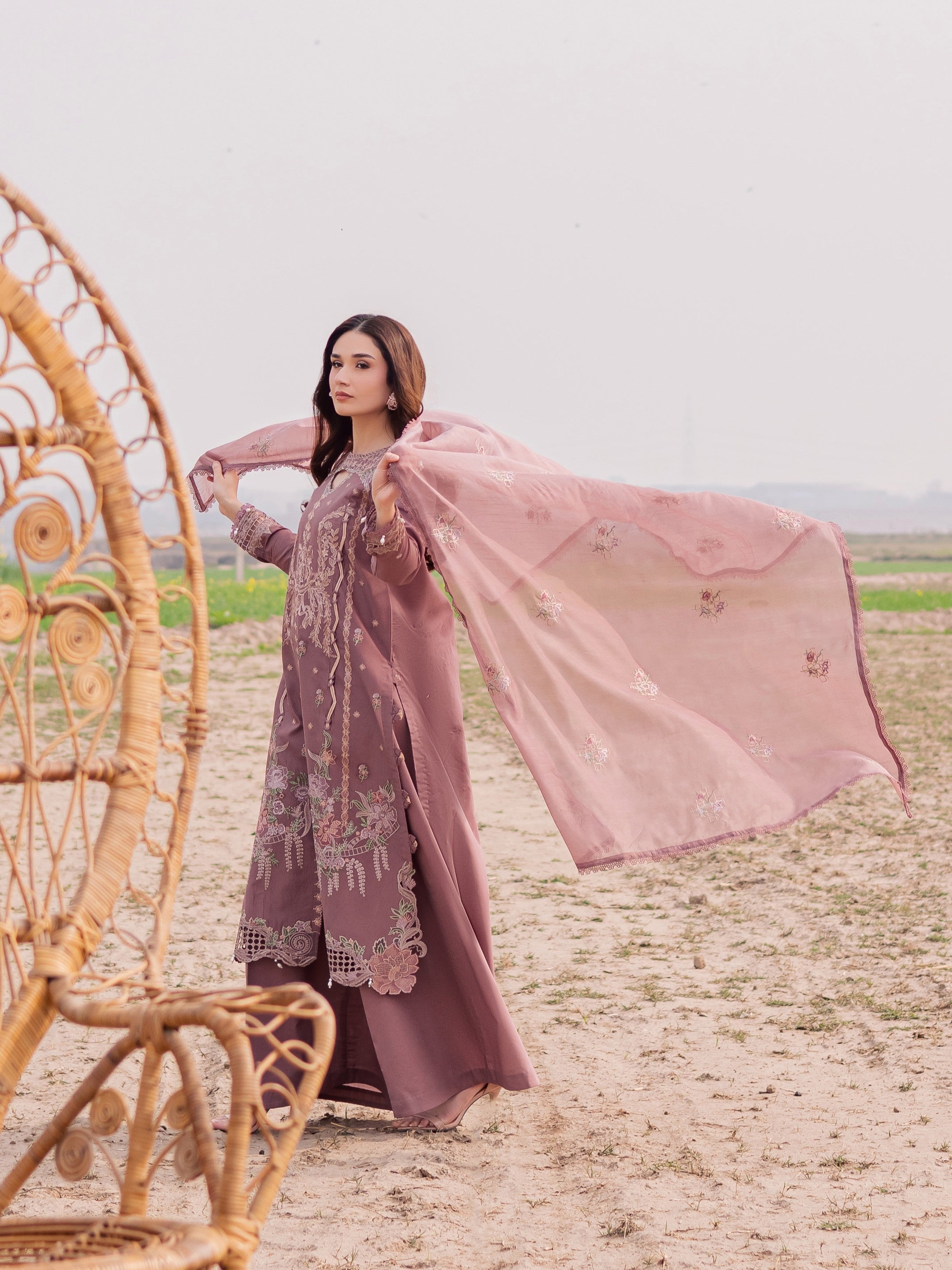 Dil-e-Raqsum Lawn – DQ-05