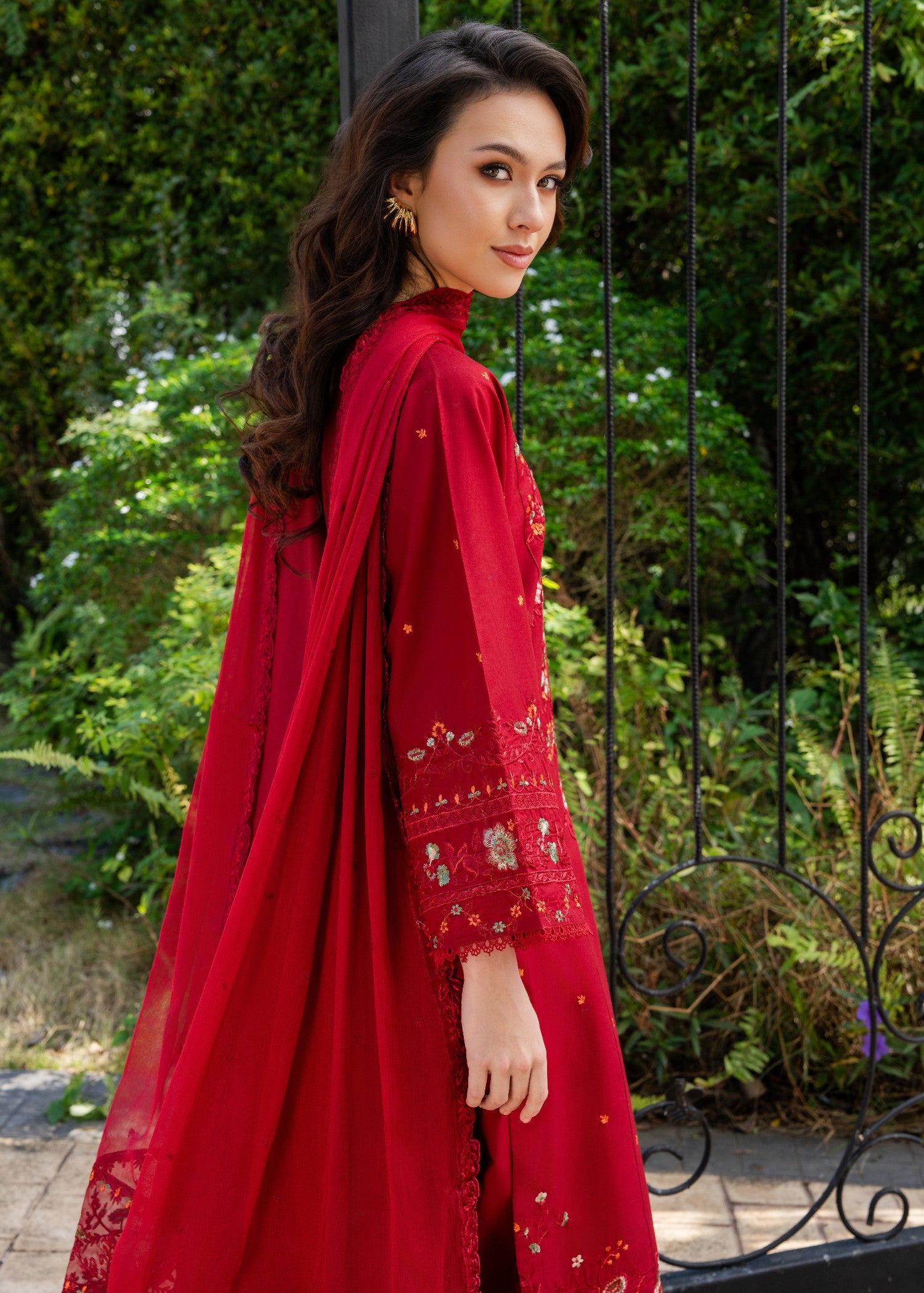 lawn Kurta Set in Berry red