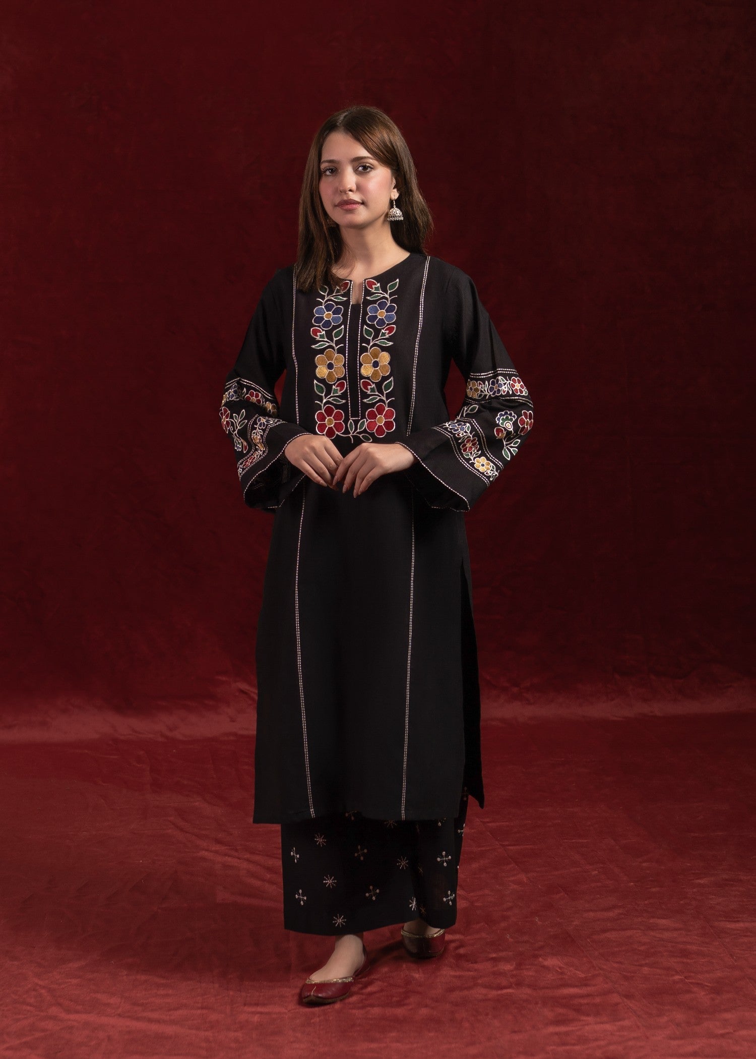 slub khaddar Kurta Set in Black