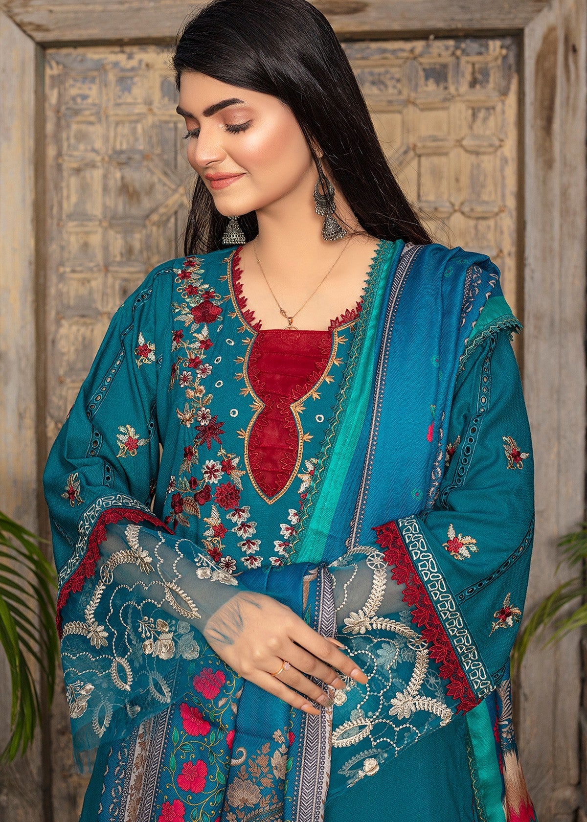 karandi Unstitched in Teal