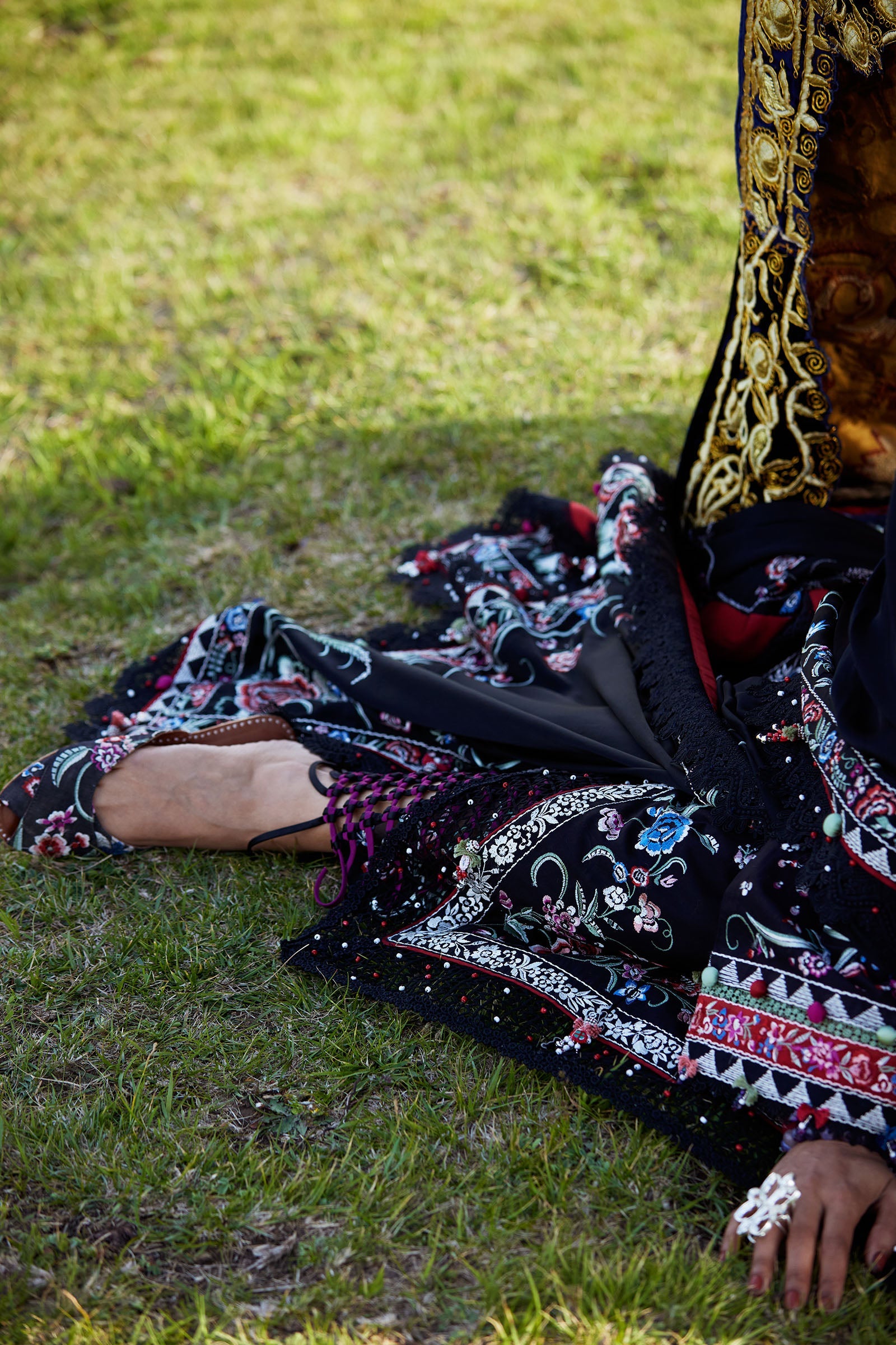 Kashmee Luxury Eid Lawn – ZABAR (EL26-01 A)