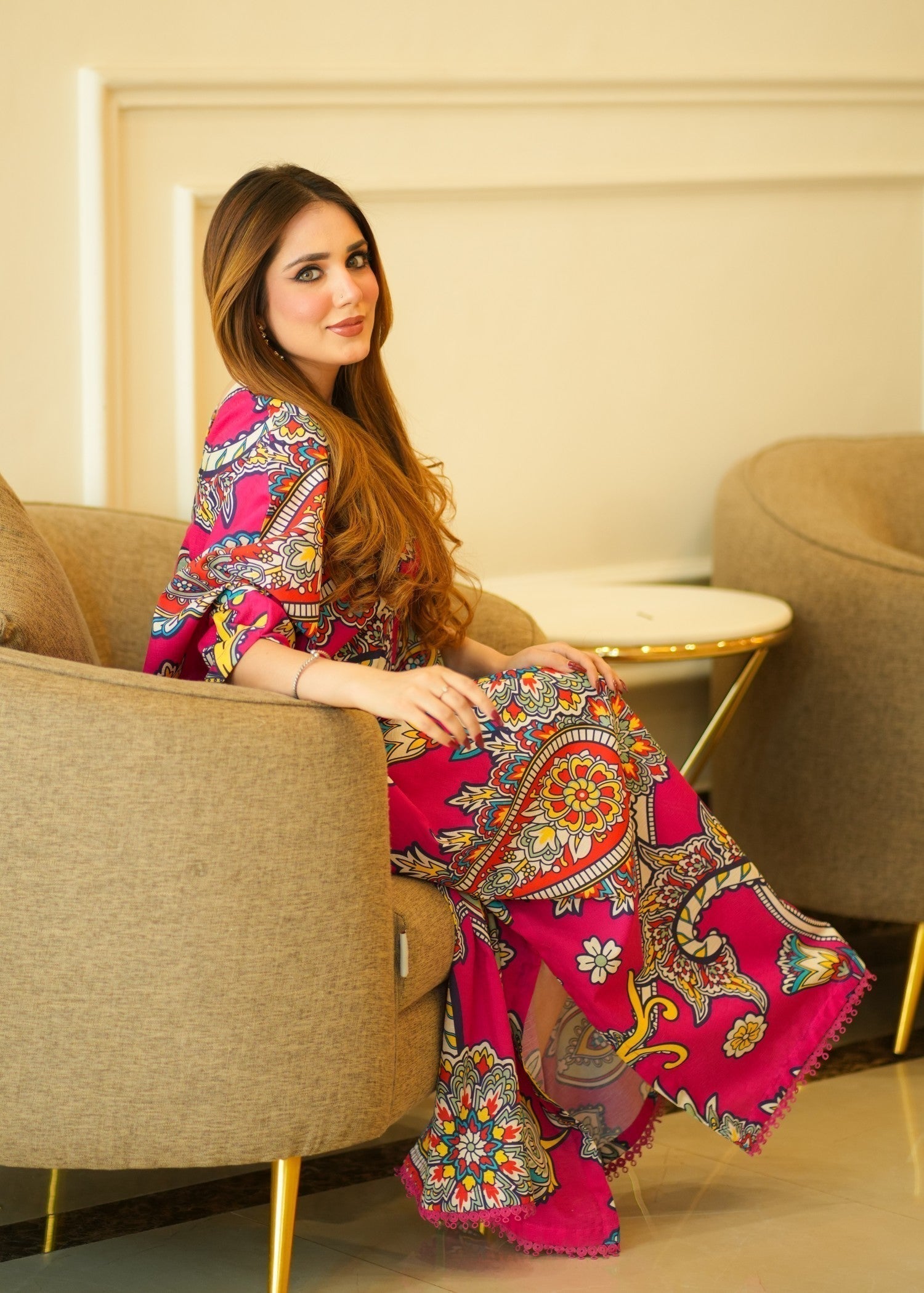 textured lawn Kaftan in Hot pink