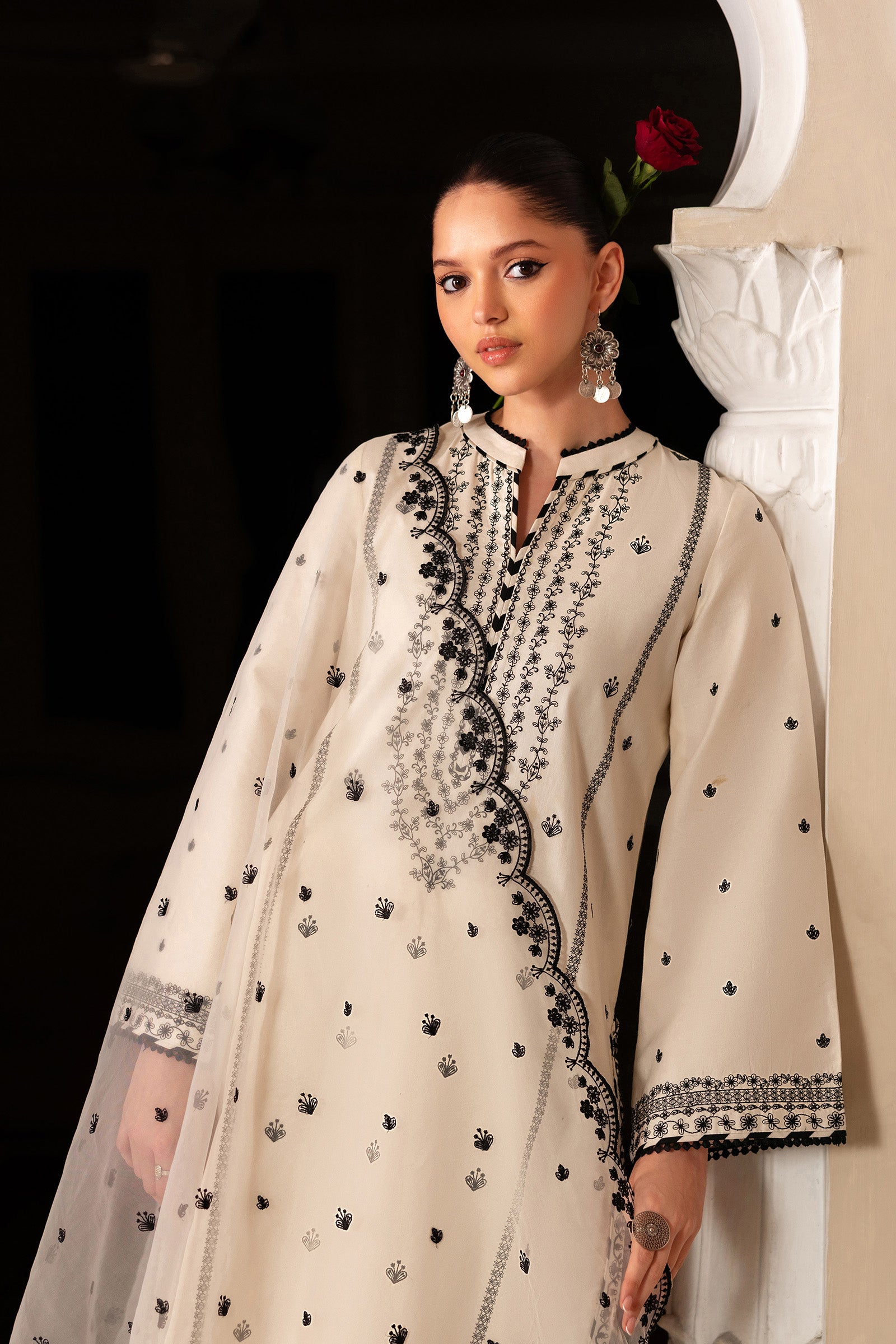Summer Lawn – Yara