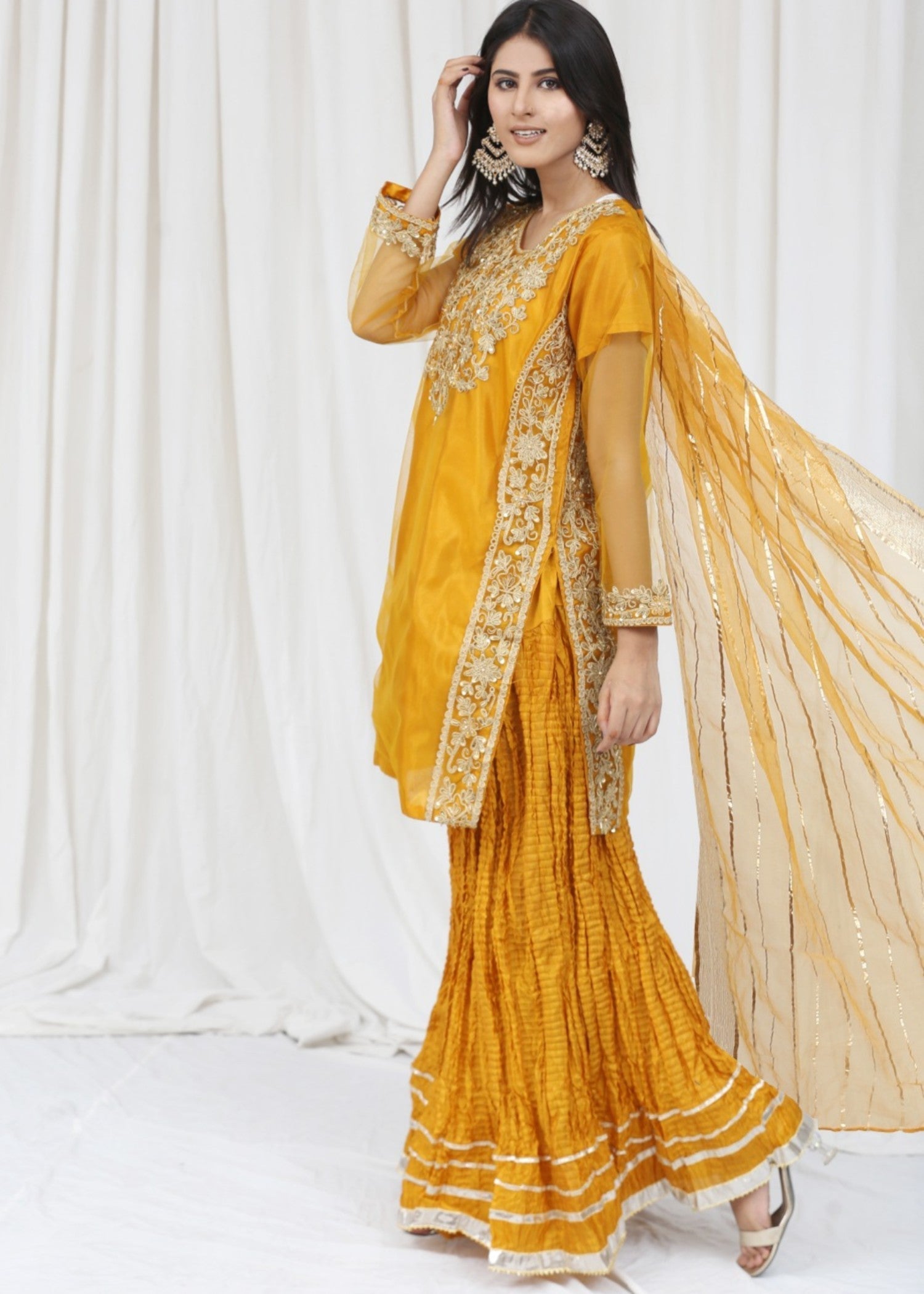 net Sharara in Mari gold