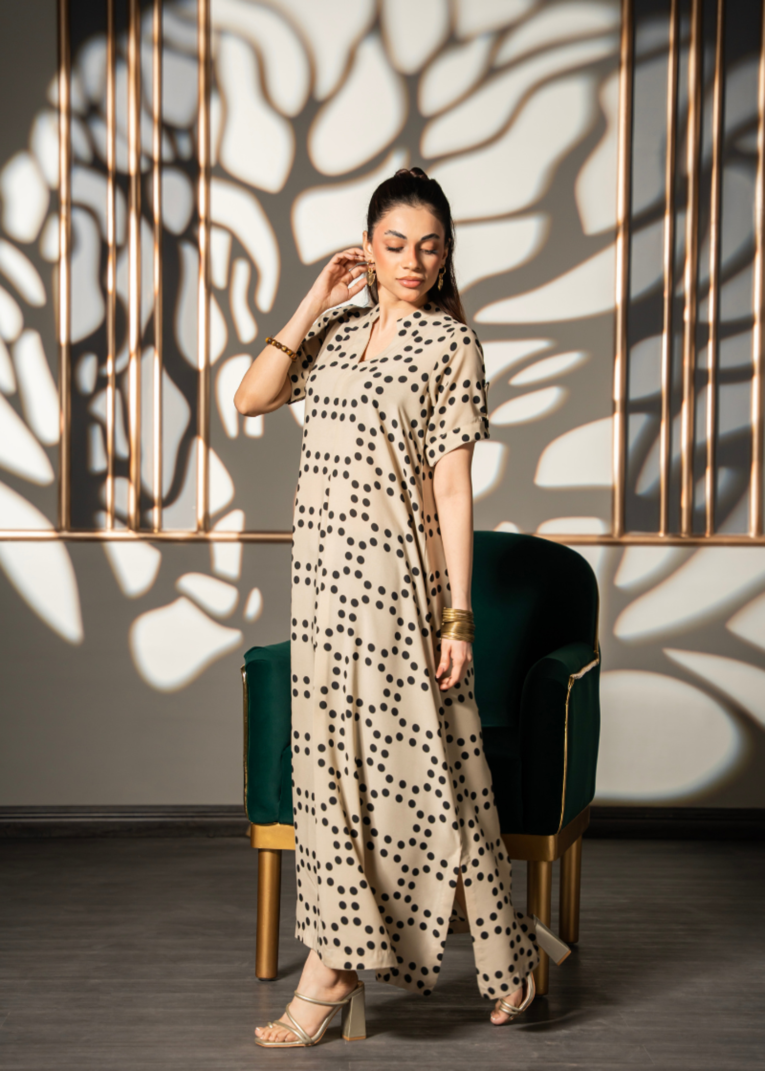 lawn Kaftan in Beige