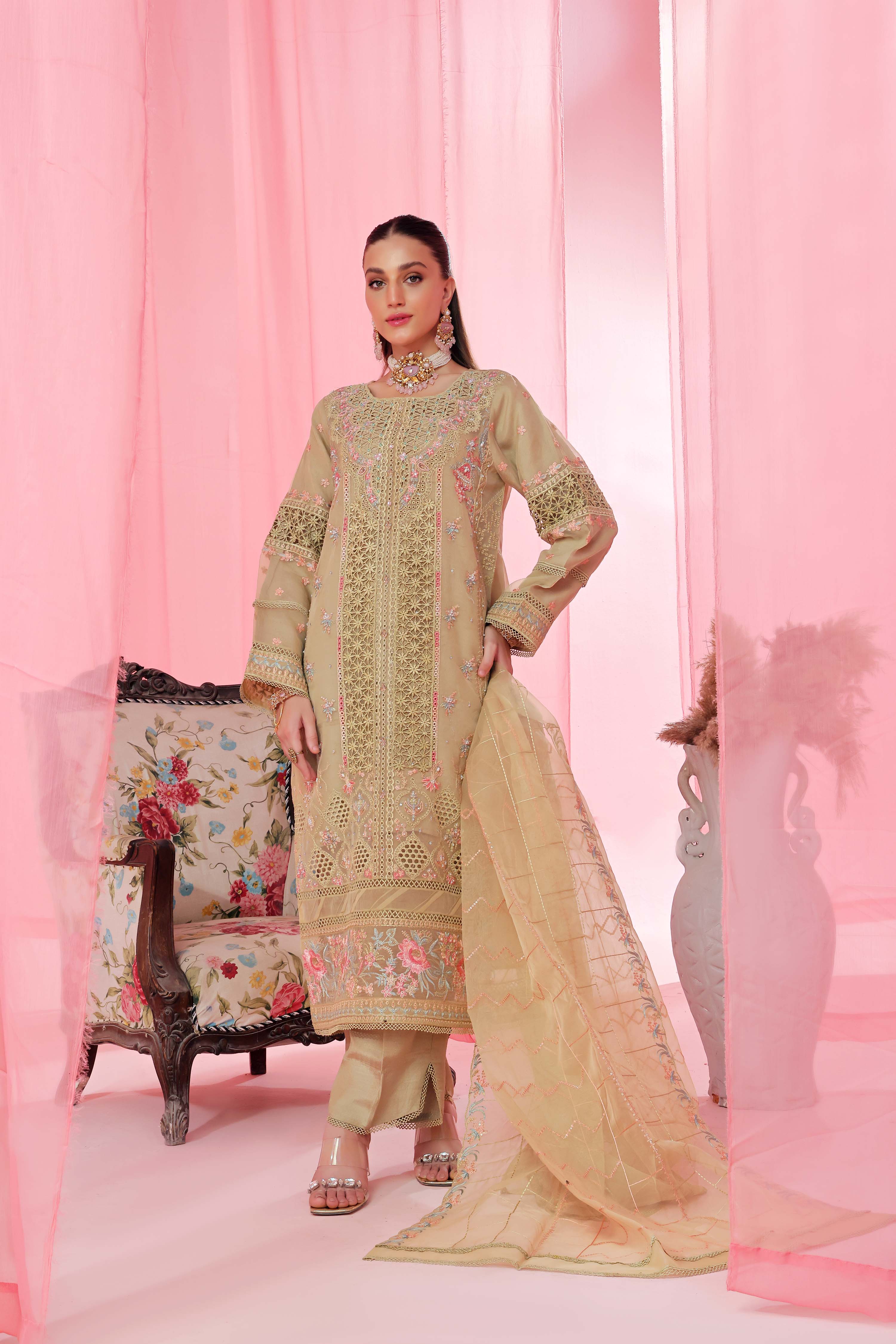 Noori RTW Organza Formal Pret – Nouran