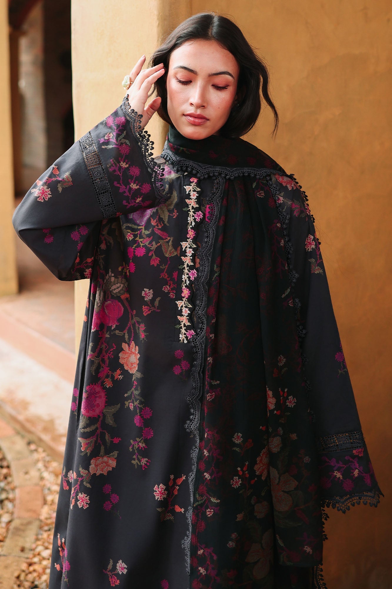 Eid Lawn Edit – Shadow Grace